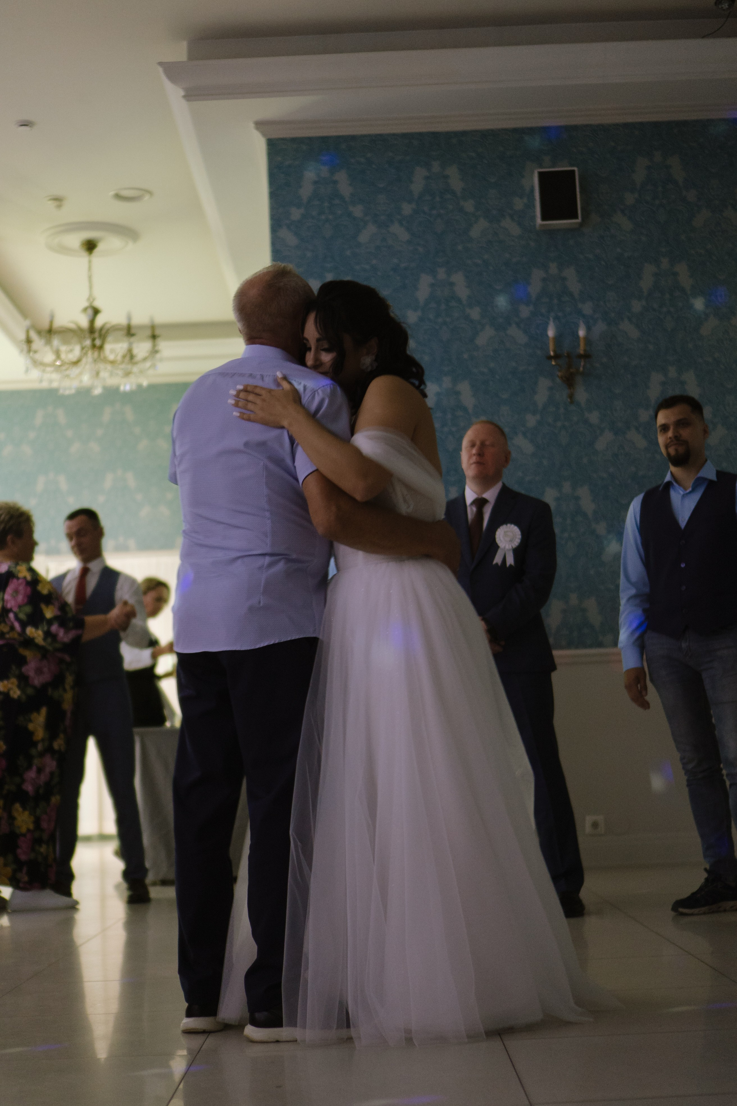 ТАНЕЦ ОТЦА И ДОЧЕРИ НА БАНКЕТЕ (СВАДЕБНАЯ ФОТОСЕСИИЯ БАНКЕТА). Профессиональный фотограф, Санкт-Петербург — Виктория Богомолова