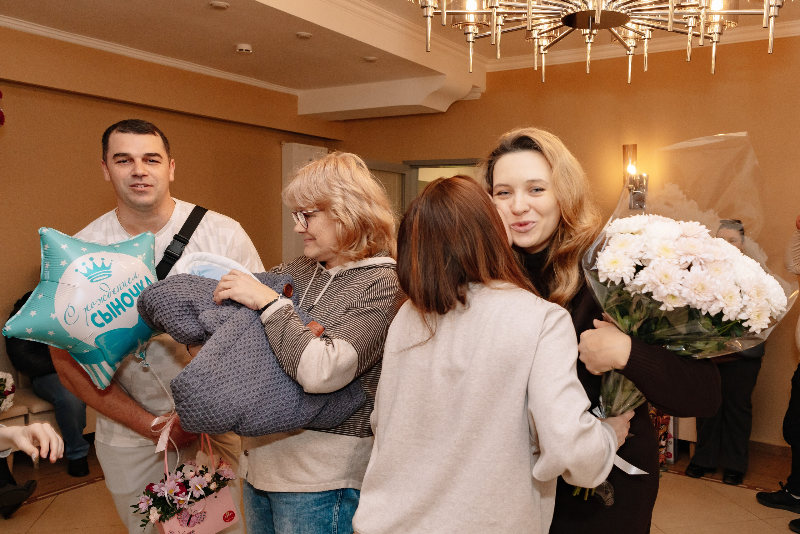 Выписка из роддома ГКБ им. Ерамишанцева. Фотограф в Москве Яна Полосина