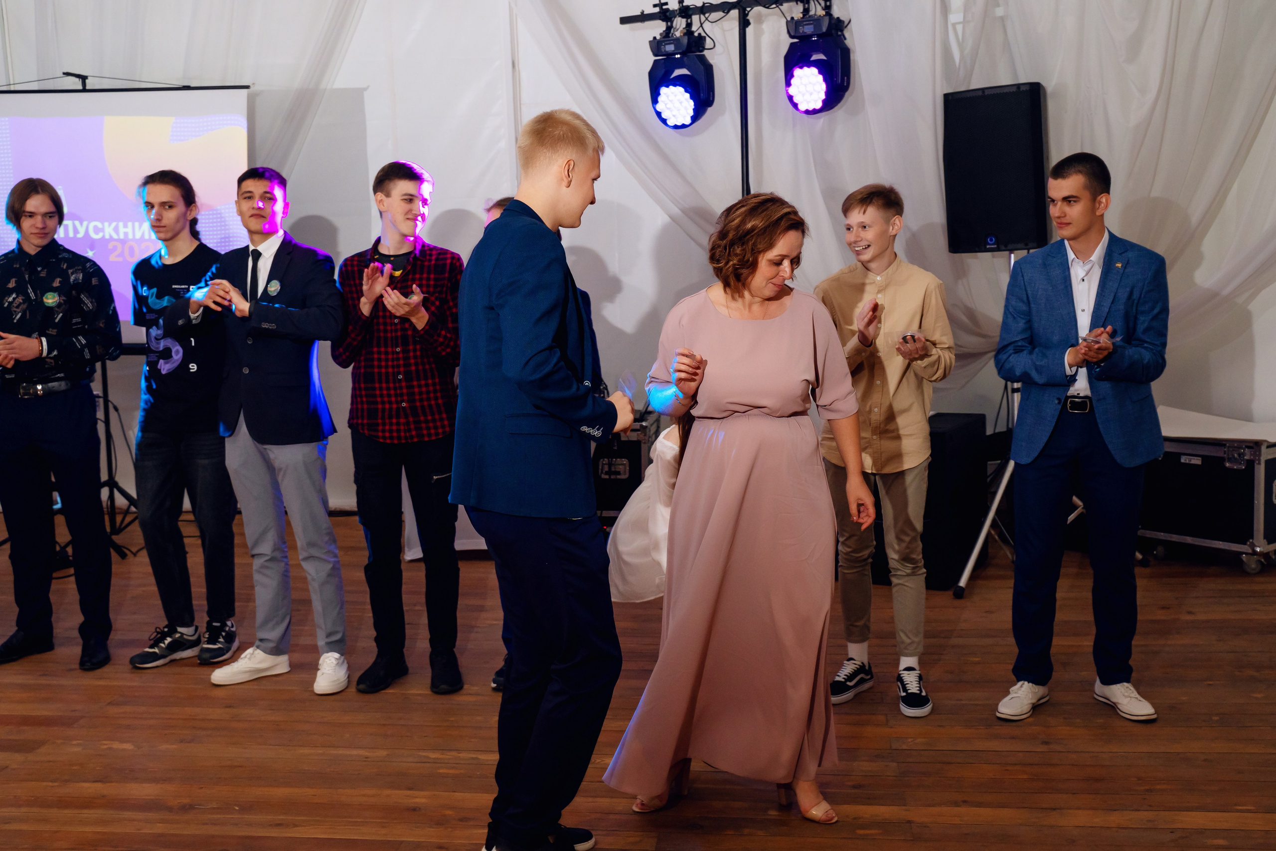Выпускной 11 класс. Фотограф Ким Наталья в Красноярске