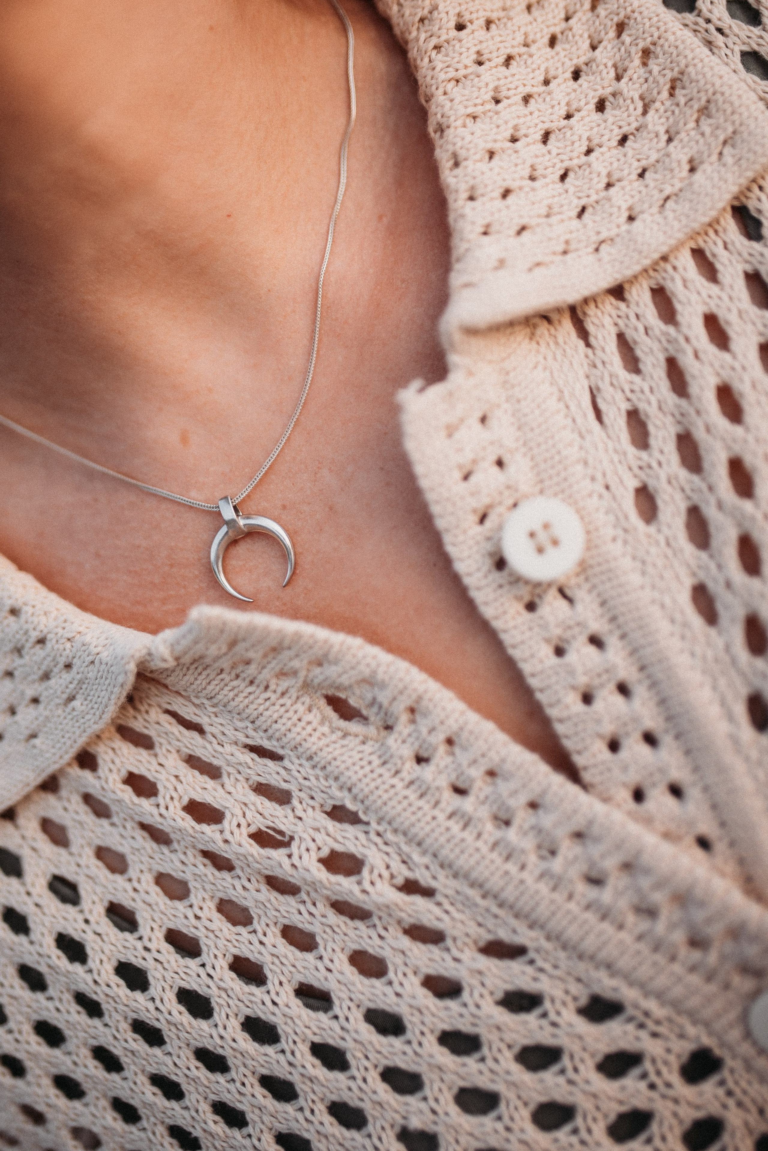 Женский портрет фотосессия в Сочи на берегу моря. Фотограф в Сочи — Маргарита Поганова