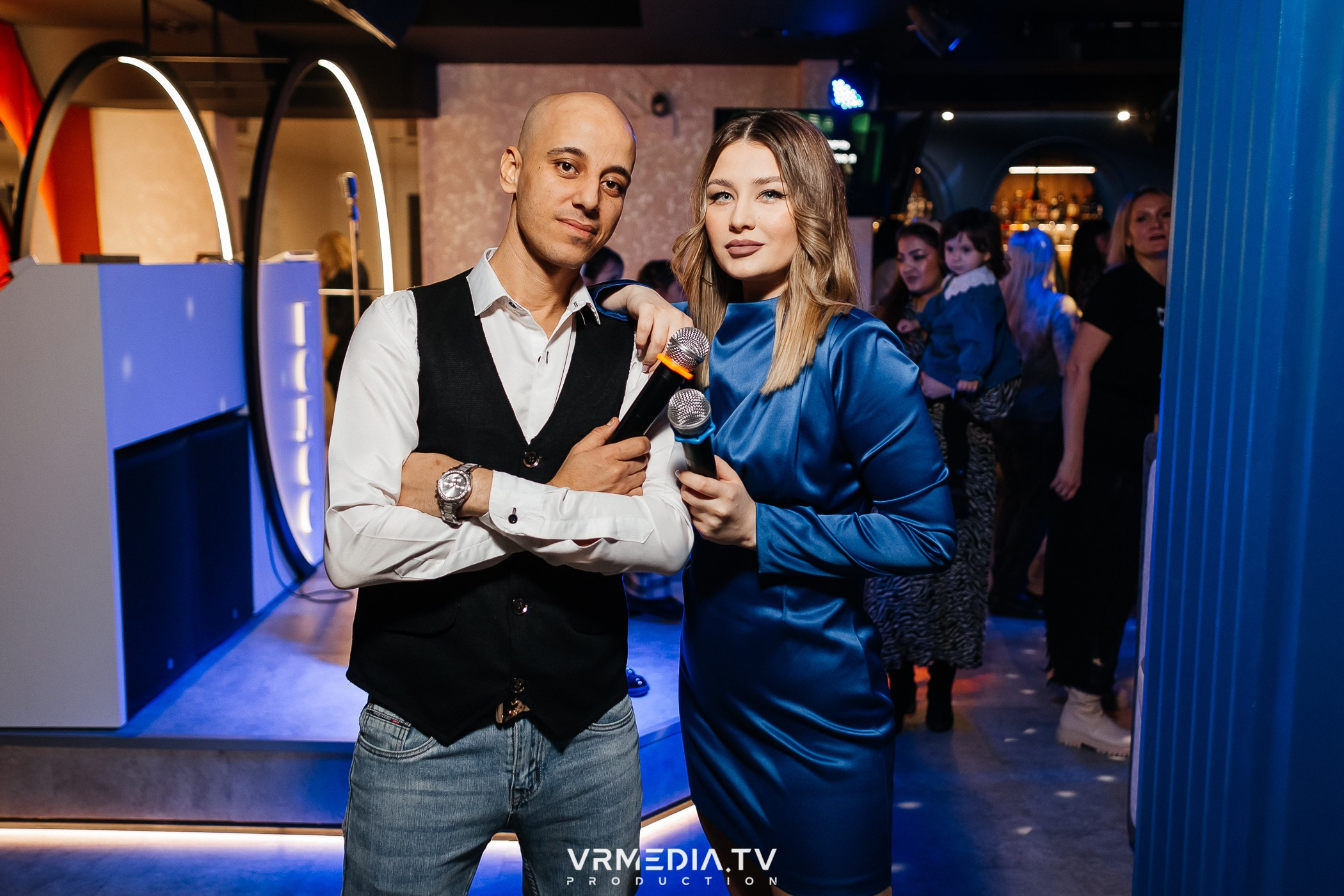 8 марта в караоке-ресторане «Голос»