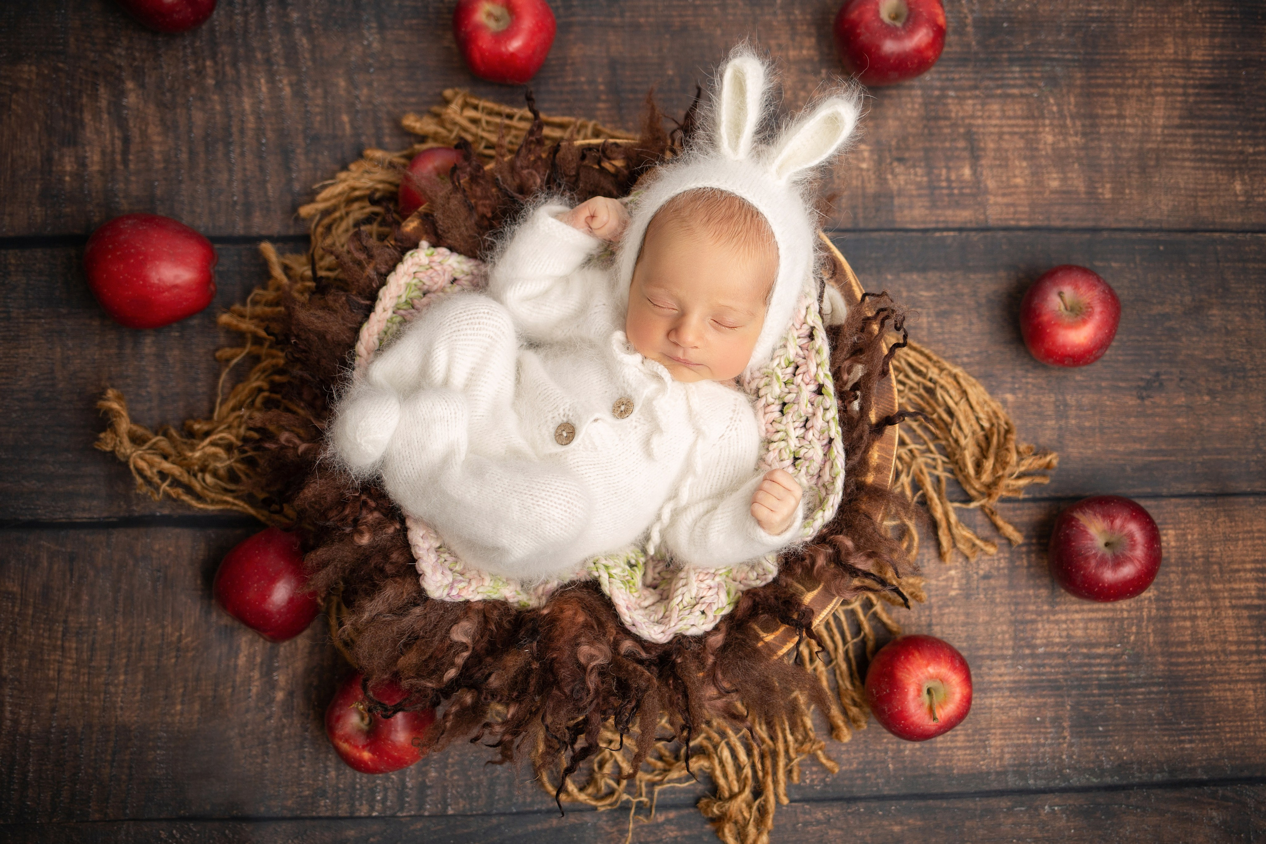 Ньюборн девочки. Фотограф новорожденных, семейный, детский фотограф в Москве и Московской области