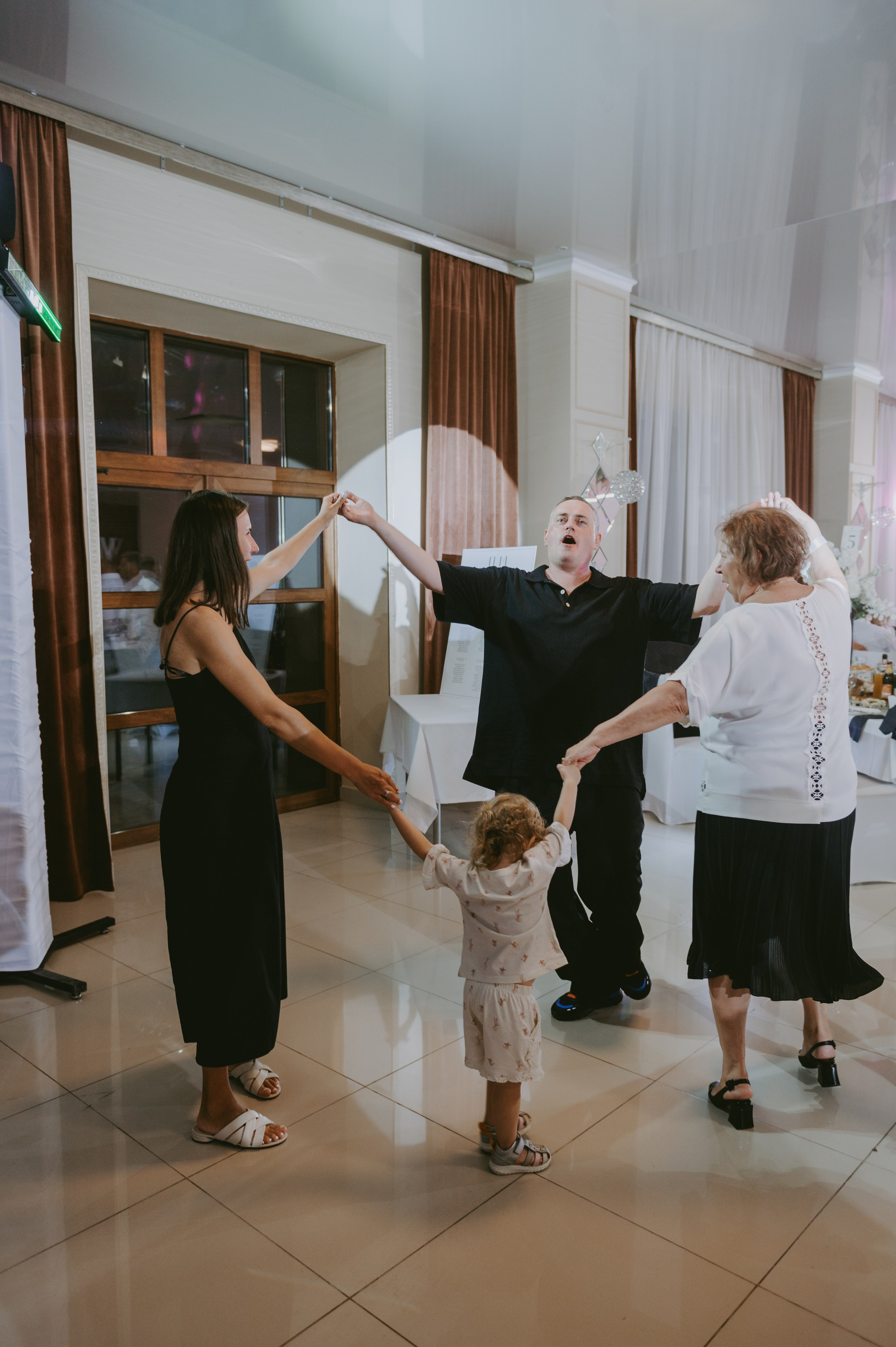 Мария&Павел фотограф Елена Горбач. Свадебный и семейный фотограф город Темрюк Фотостудия Темрюк