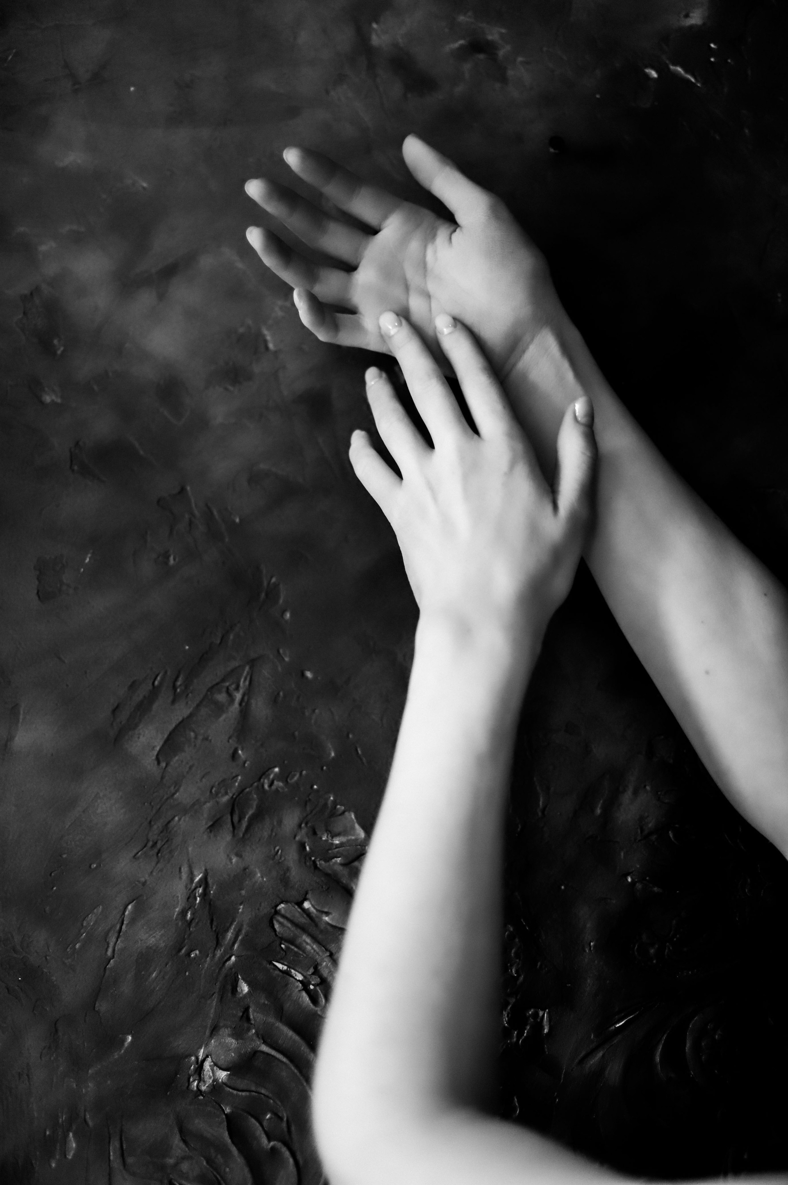 Танец рук Лизы. Портретный и эротический фотограф Ирина Подборская (18+)