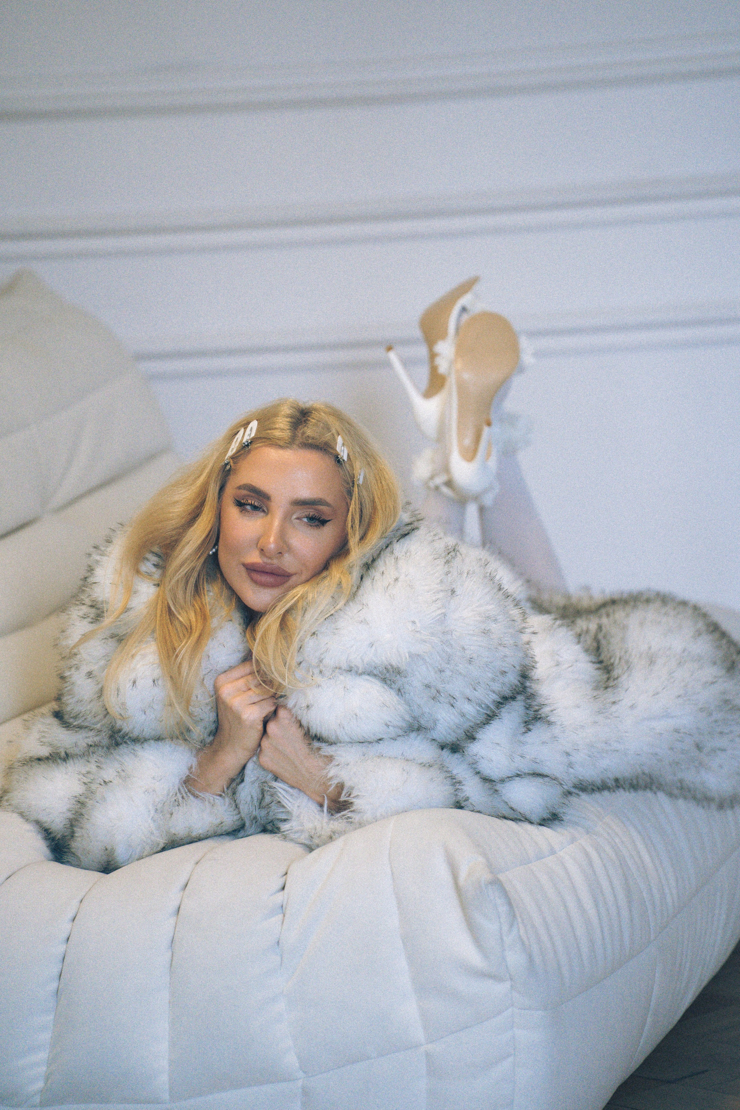 МИНИМАЛИЗМ В СТУДИИ НА ЧЕРНЫШЕВСКОЙ В СТУДИИ С БАЛКОНОМ. Профессиональный фотограф, Санкт-Петербург — Виктория Богомолова