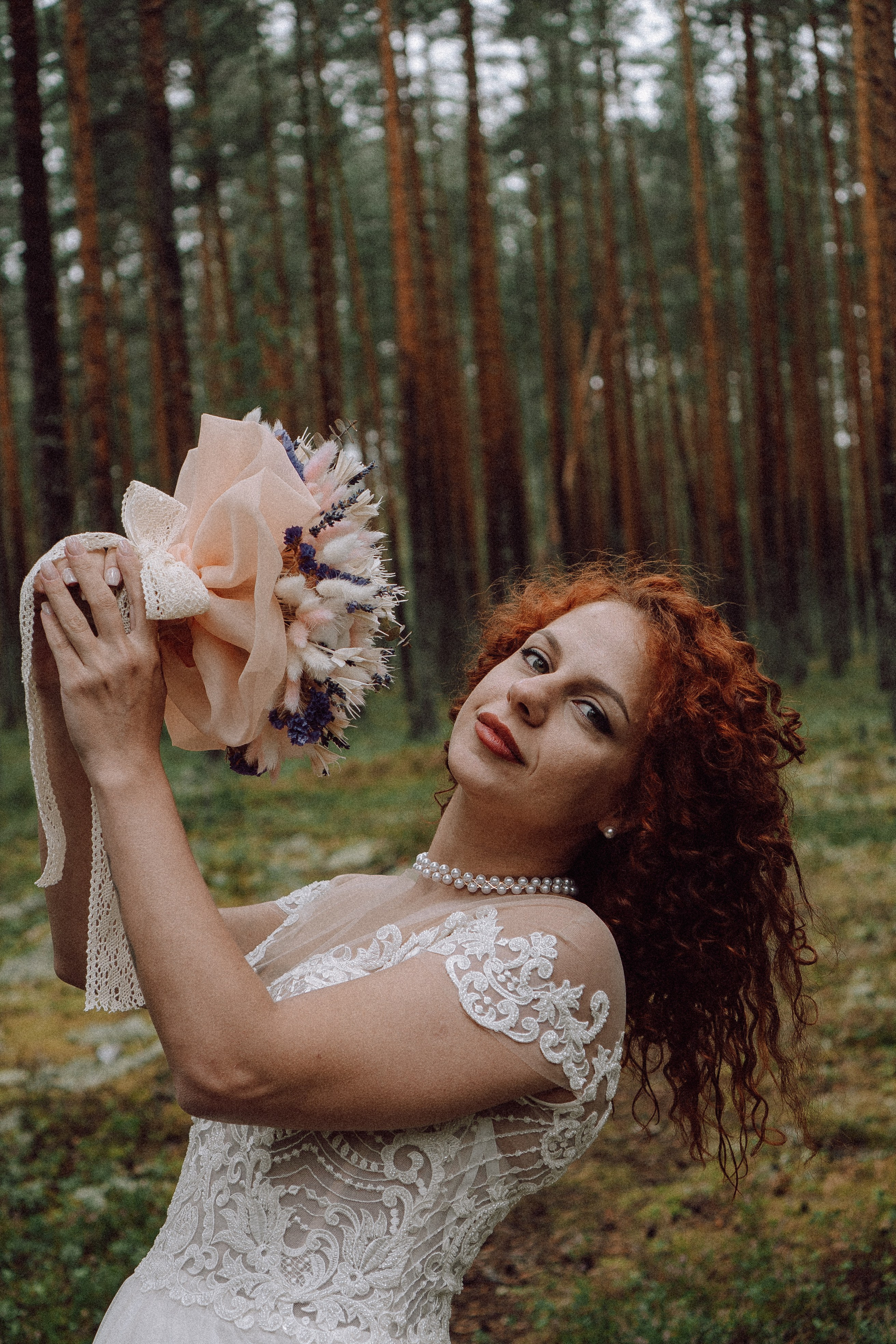 СВАДЕБНАЯ ФОТОСЕССИИЯ ПАРЫ В ГОРОДЕ ПРИОЗЕРСК В СОСНОВОМ ЛЕСУ И С ПИКАПОМ. Профессиональный фотограф, Санкт-Петербург — Виктория Богомолова