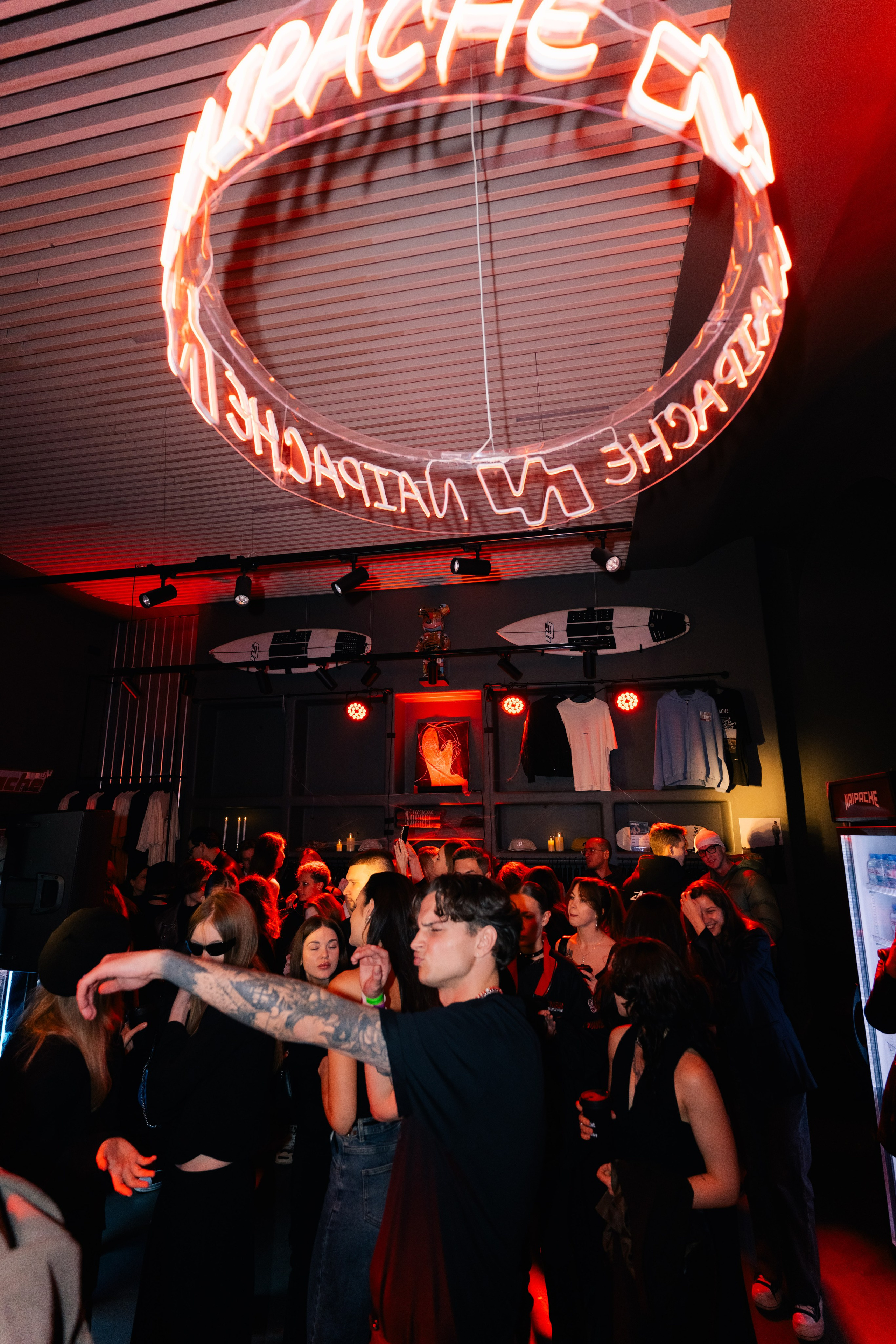 NAIPACHE DARK NIGHT x TWINBY. @oljiofilm: Олег Иванов — фотограф