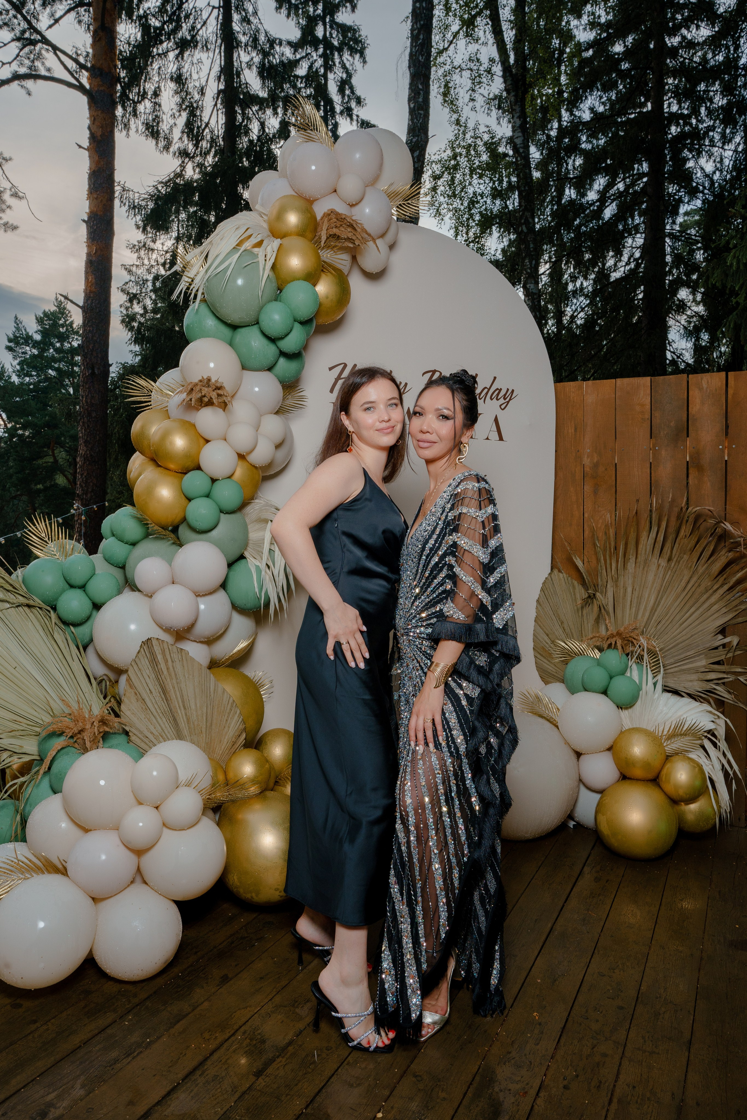 День рождения в шатре на водохранилище. Репортажный фотограф Москва Сергей Дружинин