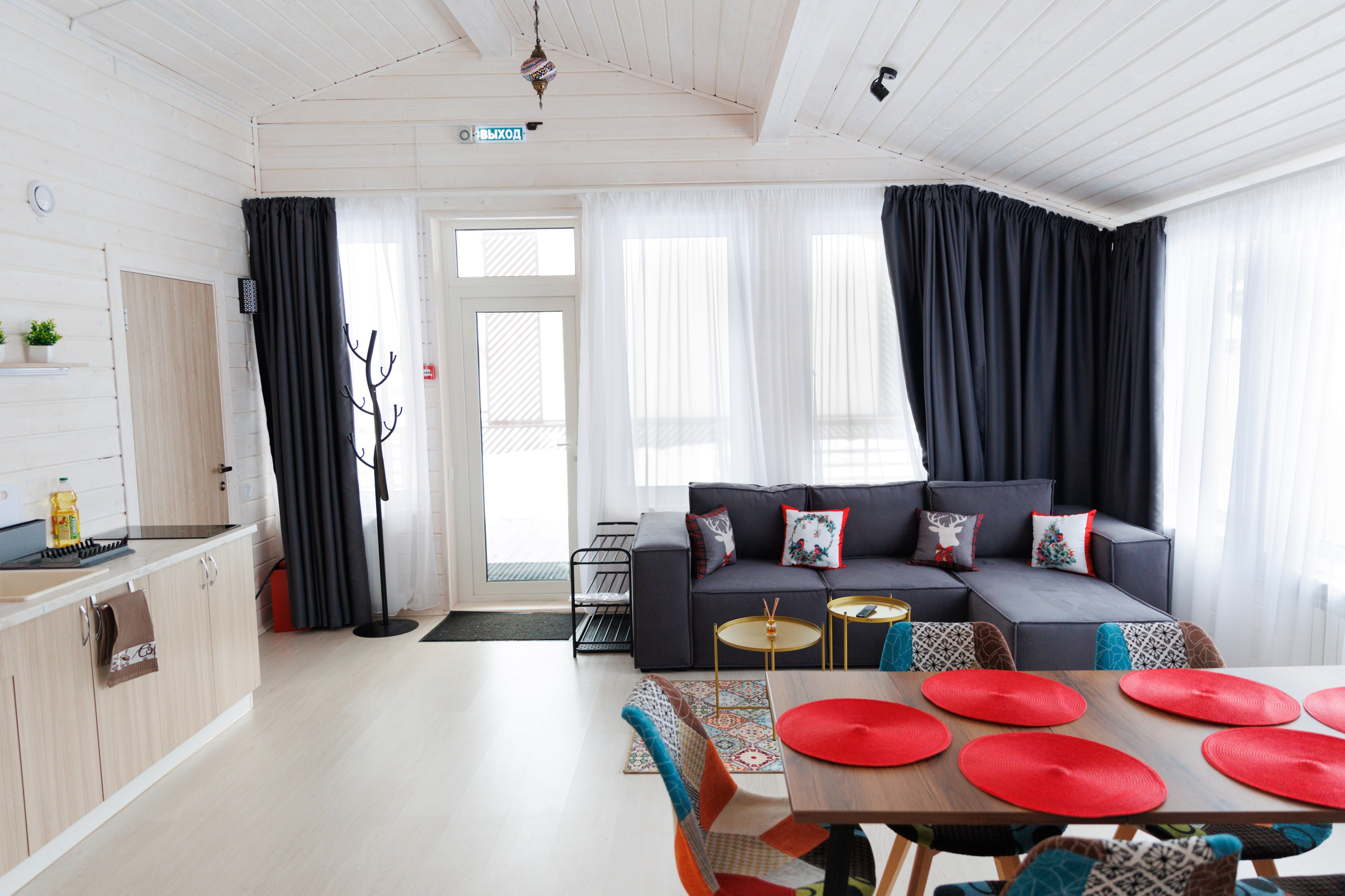 Дома в аренду. Фотосъёмка для бизнеса — предметное фото, репортаж с мероприятий, портреты людей, съёмка интерьера и экстерьера