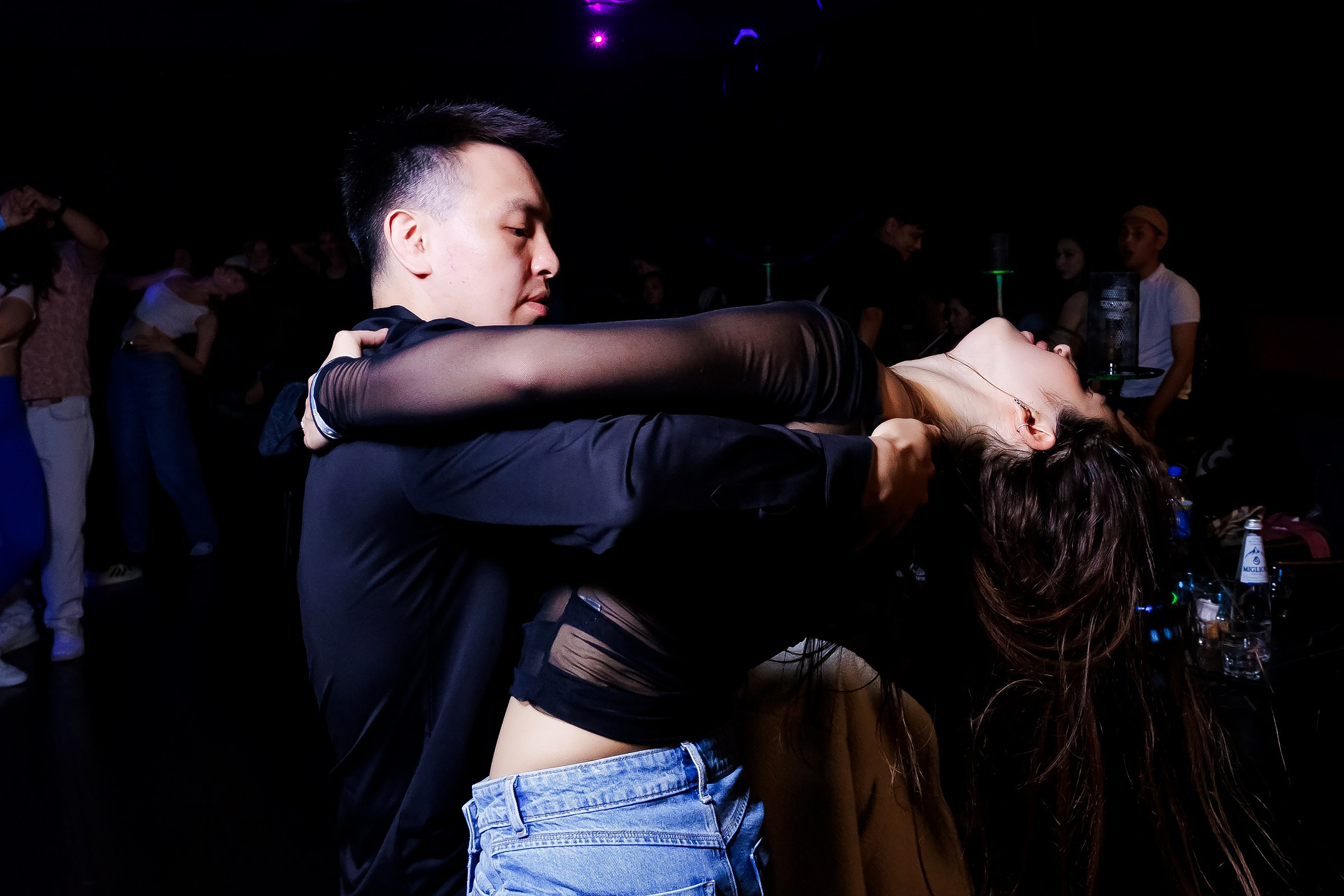 Bachata Party Hola Dance. Репортажный фотограф в Алматы Каюпов Сержан