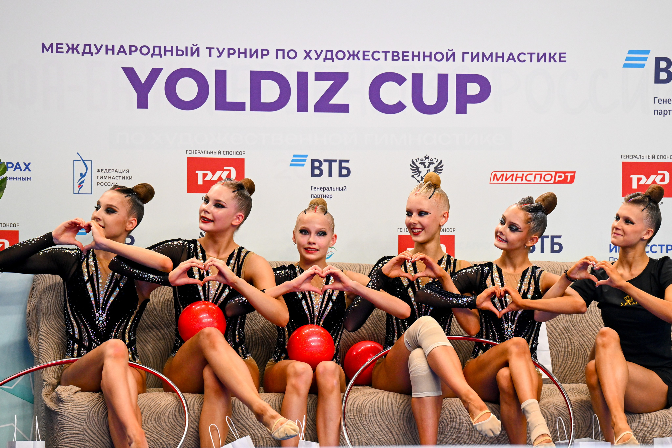 Фотограф художественной гимнастики в Казани. Спортивный и репортажный фотограф в Казани Вячеслав Сатонин