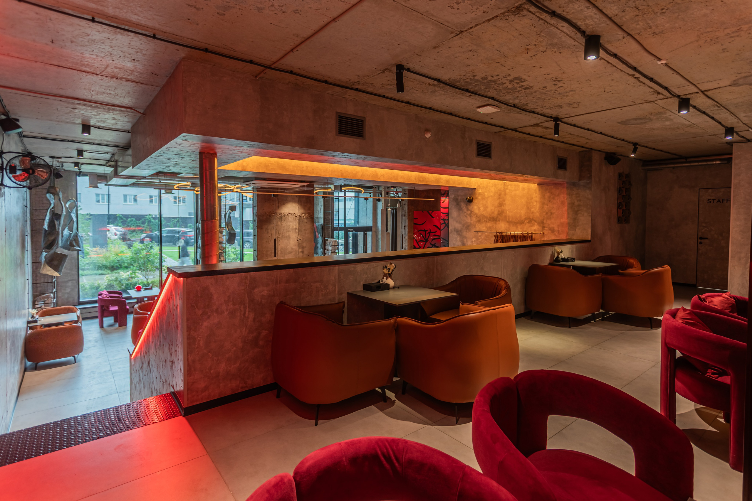 Интерьер кальянной Мята Lounge Уфа, фото Алексея Муравьёва, уютная зона отдыха с кальянами,Кальянная Мята Lounge Уфа, съёмка фотографа Алексея Муравьёва, стильный дизайн, комфортная атмосфера,Зона отдыха Мята Lounge Уфа, современные кальяны, барная стойка, фото Алексея Муравьёва,Интерьер Мята Lounge Уфа, мягкие диваны, приглушённый свет, кальяны, работа фотографа Алексея Муравьёва,Кальянная Мята Lounge Уфа, место для расслабления, общения, съёмка Алексея Муравьёва,Мята Lounge Уфа, атмосфера уюта, дыма кальянов, фото Алексея Муравьёва,Кальяны, релакс, Мята Lounge Уфа, фотография Алексея Муравьёва,Стильный лаунж, Мята Lounge Уфа, работа фотографа Алексея Муравьёва,Уютный лаунж, кальяны, Мята Lounge Уфа, фото Алексея Муравьёва,Расслабление, Мята Lounge Уфа, кальяны, комфорт, съёмка Алексея Муравьёва,Тёплая атмосфера лаунжа, Мята Lounge Уфа, мягкие кресла, дым кальянов, приятная музыка, фото Алексея Муравьёва,Расслабляющий интерьер, Мята Lounge Уфа, идеальное место для вечера, работа фотографа Алексея Муравьёва,Современная кальянная, Мята Lounge Уфа, стиль, комфорт, атмосфера, съёмка Алексея Муравьёва,Уютный лаунж-пространство, Мята Lounge Уфа, изысканные кальяны, фото Алексея Муравьёва,Мята Lounge Уфа, стиль, комфорт, дым кальянов, работа фотографа Алексея Муравьёва,Барная стойка, кальяны, лаунж, Мята Lounge Уфа, съёмка Алексея Муравьёва,Современные кальяны, интерьер, Мята Lounge Уфа, фото Алексея Муравьёва,Декор лаунжа, Мята Lounge, стильные элементы, Уфа, работа фотографа Алексея Муравьёва,Зона кальянов, Мята Lounge Уфа, уют, стиль, съёмка Алексея Муравьёва,Атмосфера лаунжа, мягкие диваны, кальяны, Мята Lounge Уфа, фото Алексея Муравьёва