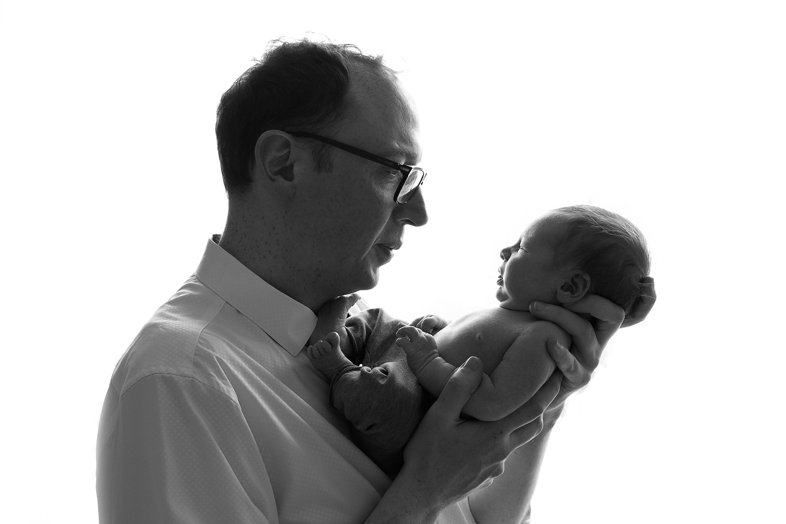 Фотосессия новорожденных дома. Фотограф на роды Москва. Фотограф новорожденных Москва