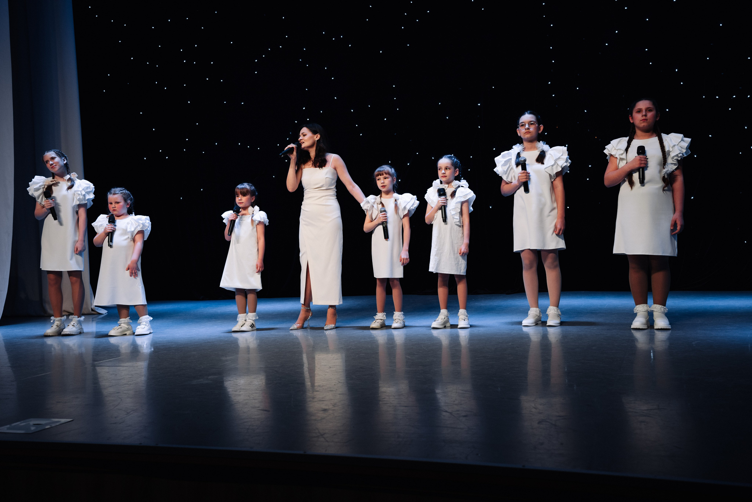 Благотворительный концерт в помощь Артему Сардаряну. Фотограф Артем Севостьянов. Профессиональная фотосъемка в Ногинске, Москве, Московской области и за границей