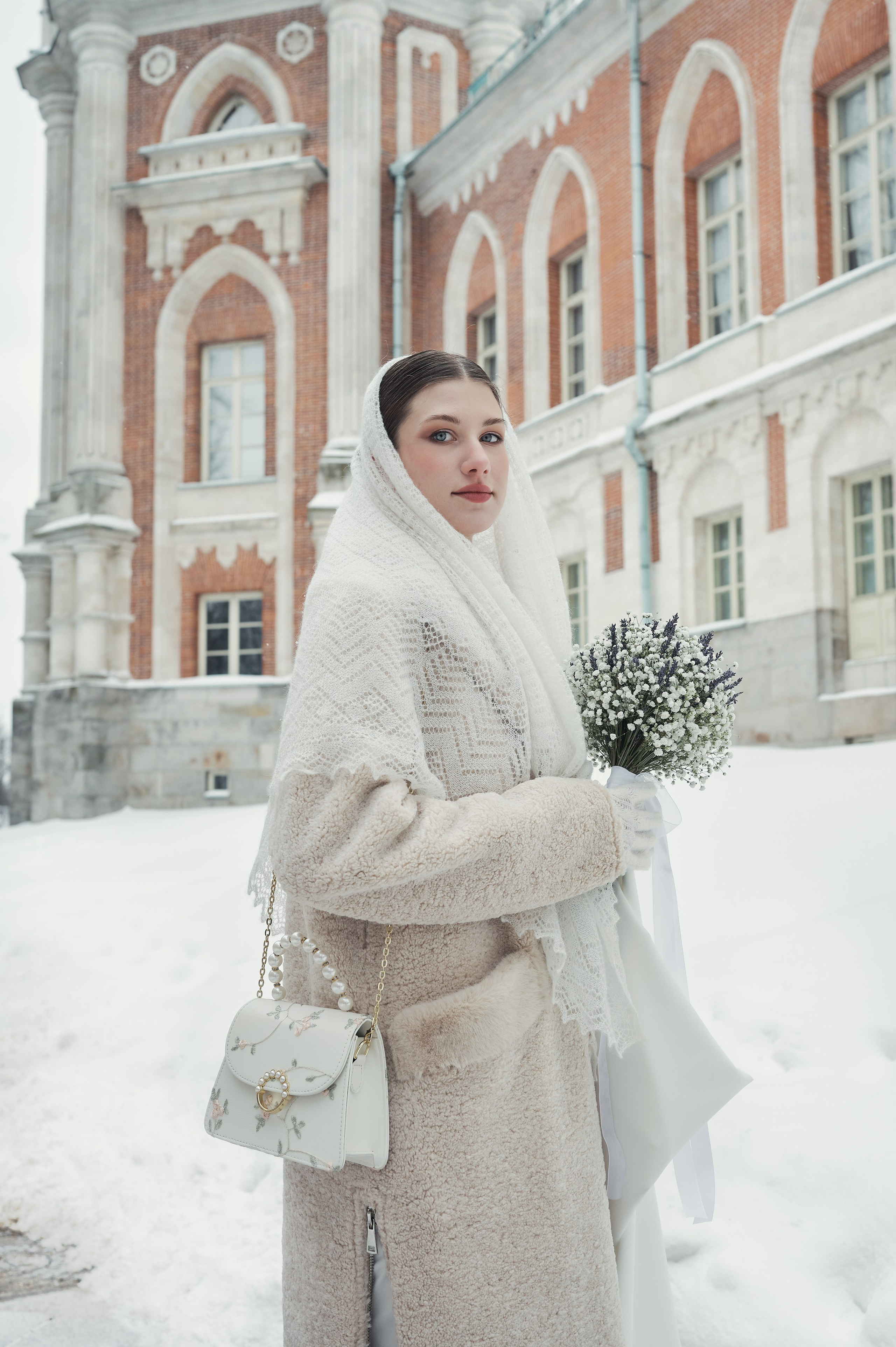 Портрет жениха, серьезный взгляд, свадебный фотограф Москва