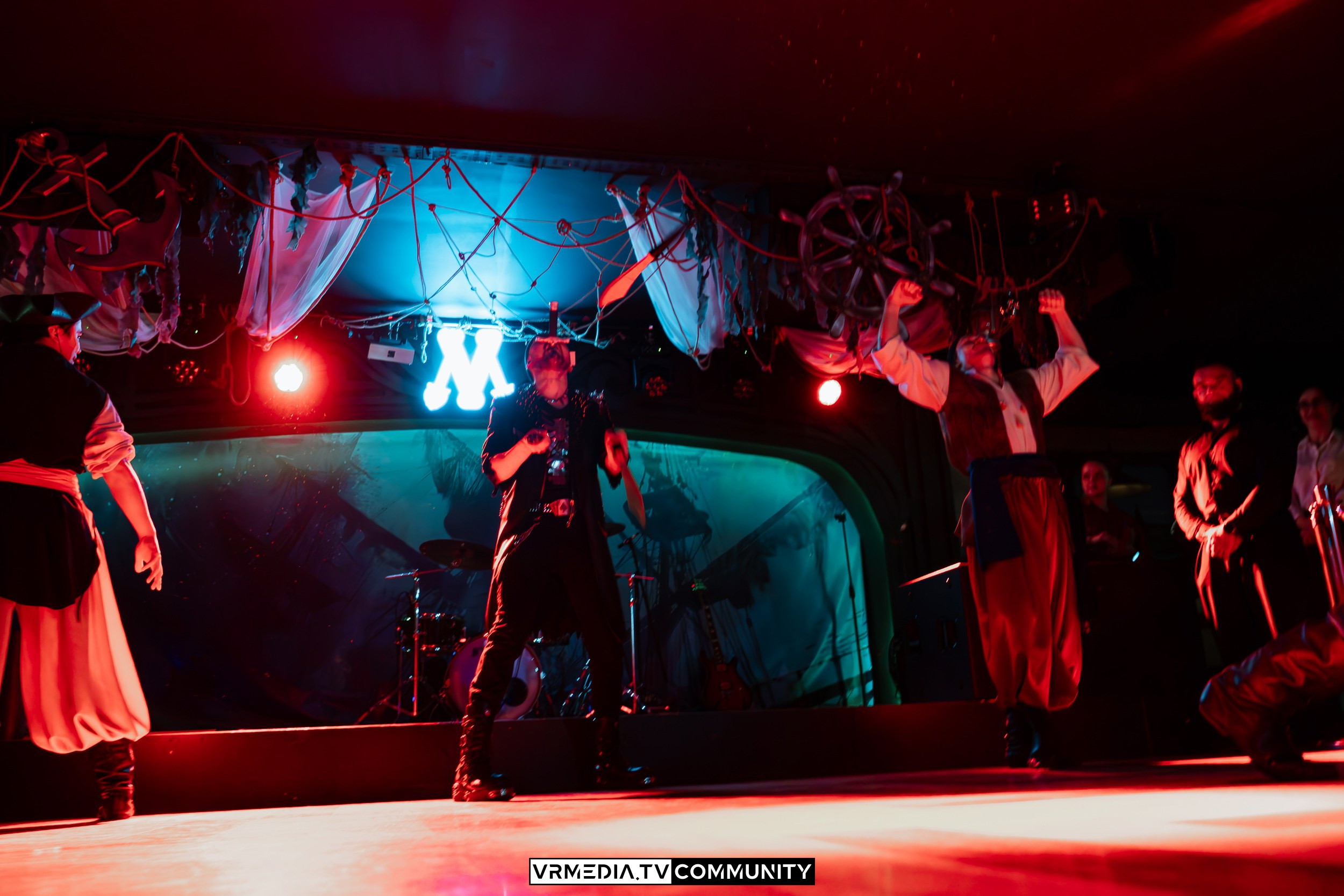 Ресторан «Мюнхен»: Часть команды — часть корабля