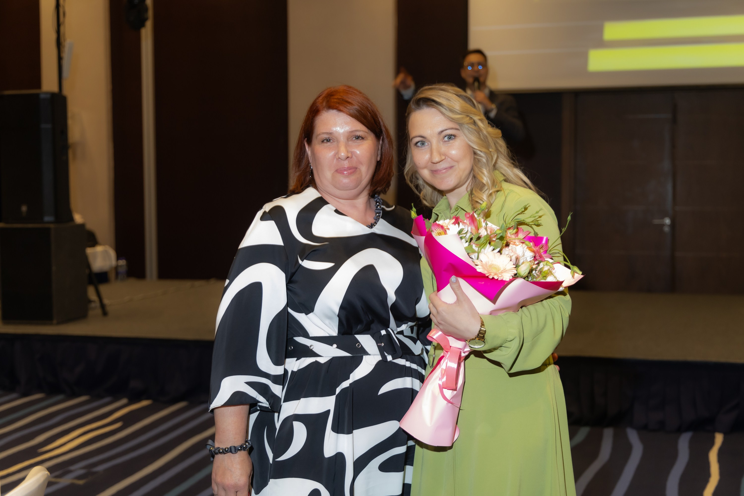 Radisson Blu выпускной 2024. Фотограф свадебный, репортажный, индивидуальный, фото для маркетплейсов, брендов, автосалонов