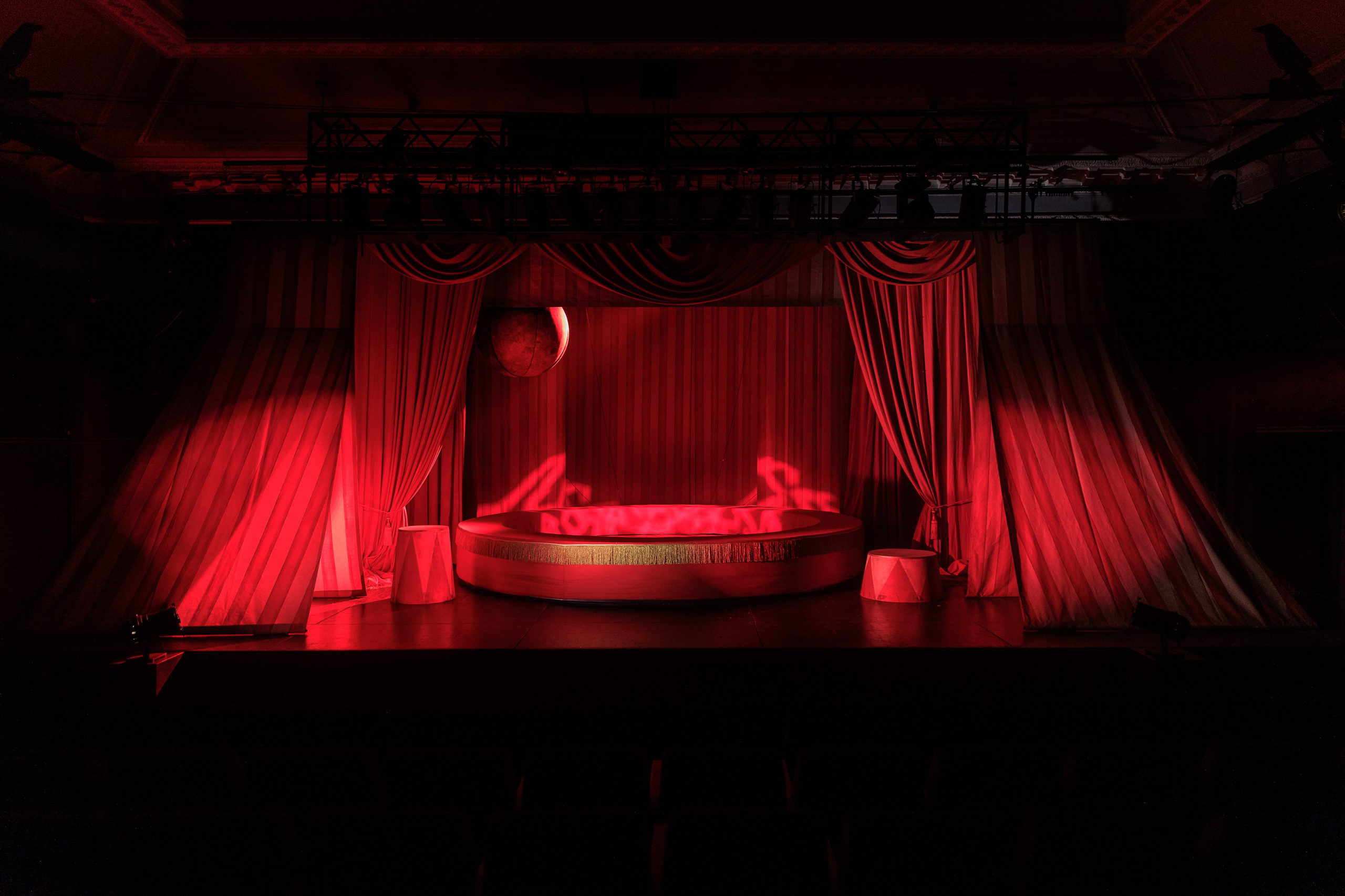 Декорации для спектакля «Тараканище» | Театр БТК. История занавеса. Превращаем идею в технологию