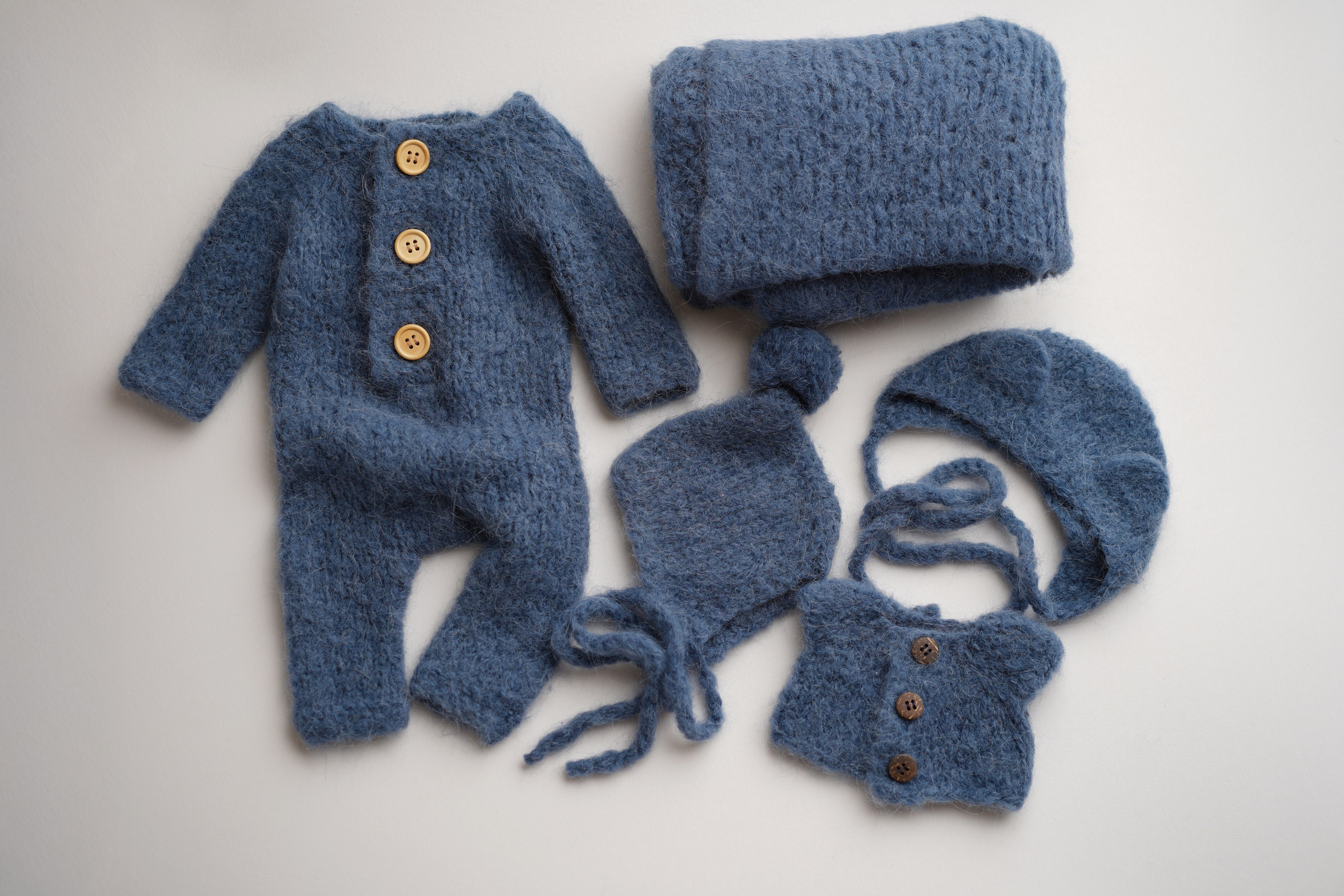 Комплекты. Фотограф новорождённых в Москве Елена Левина