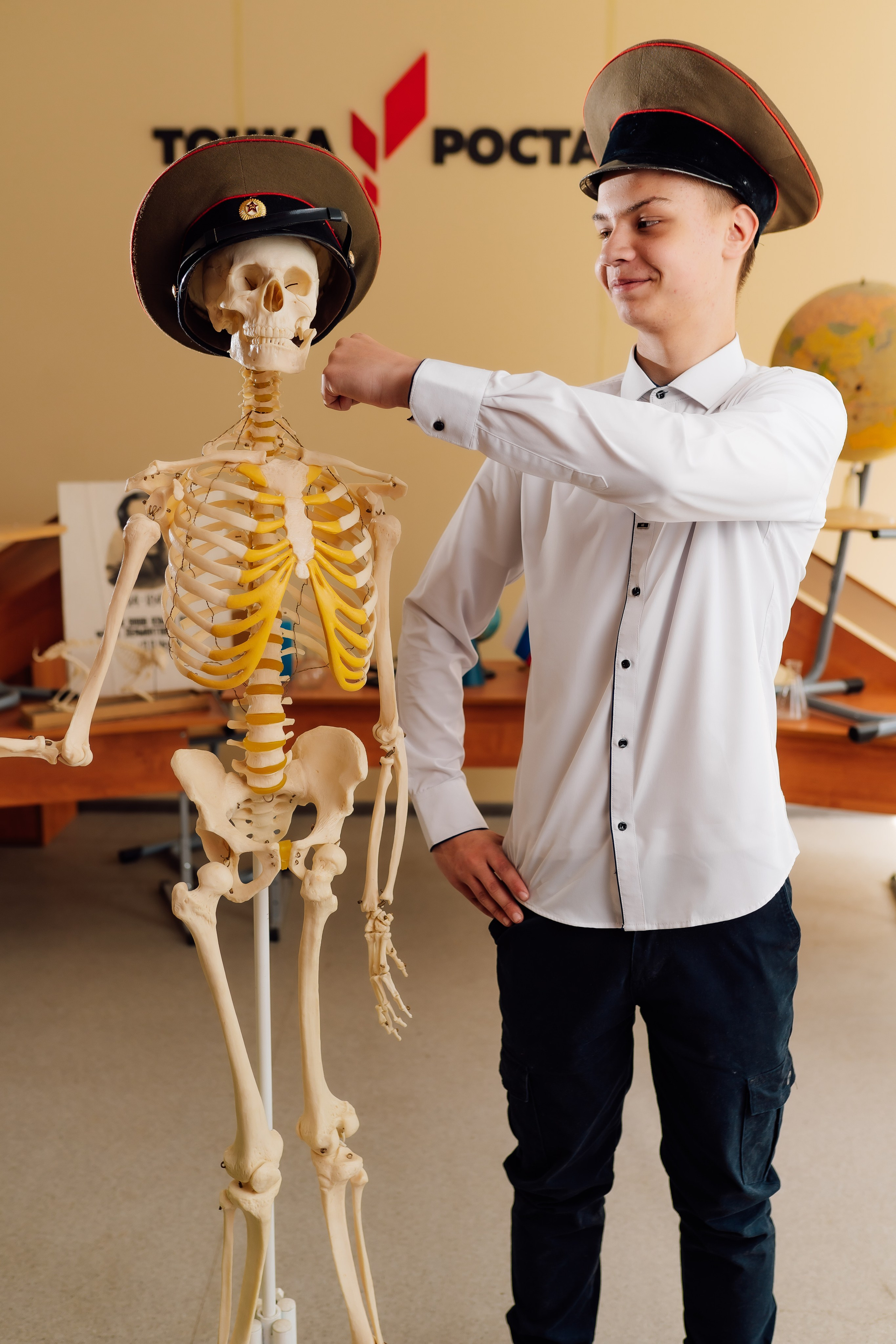 Октябрьский 8 класс. Фотограф Торопец Кристина Абрамова Kanwellia photography