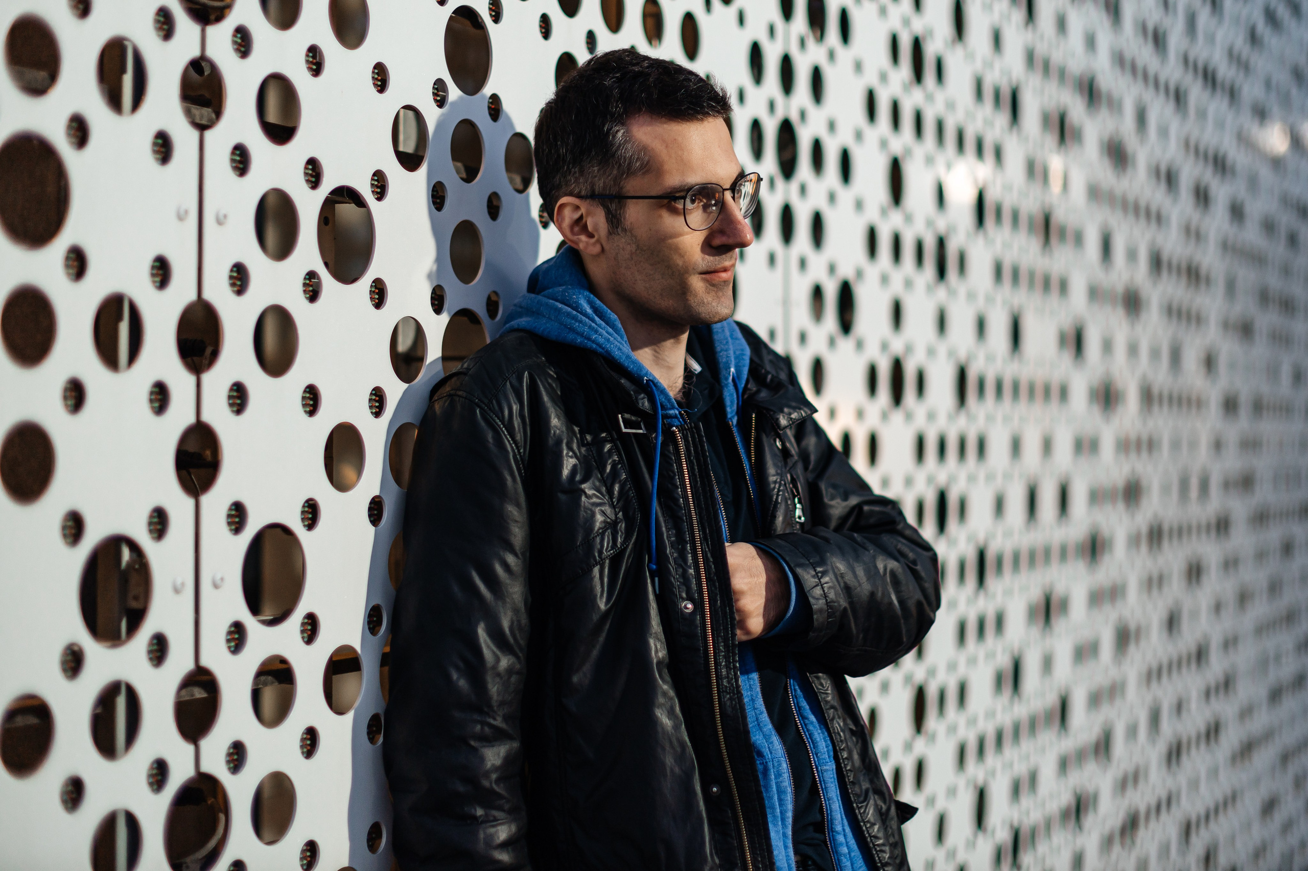 Мужской портрет, уличная фото съёмка. Александр Оношкин. Свадебный фотограф в Екатеринбурге