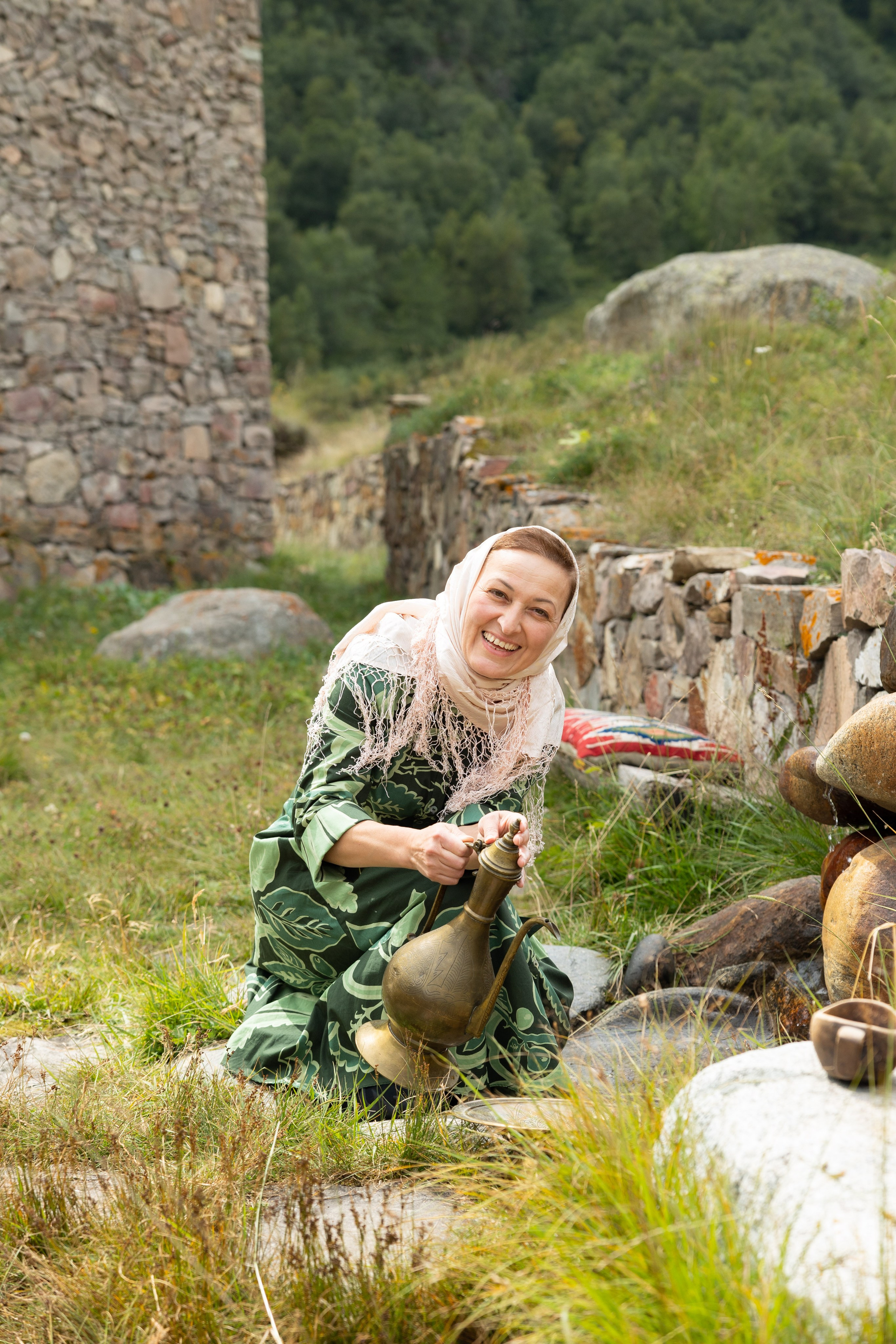 Женщины в Безенги, Черекский район, Кабардино-Балкарская Республика. Фотограф Красная Поляна — Сочи — Москва