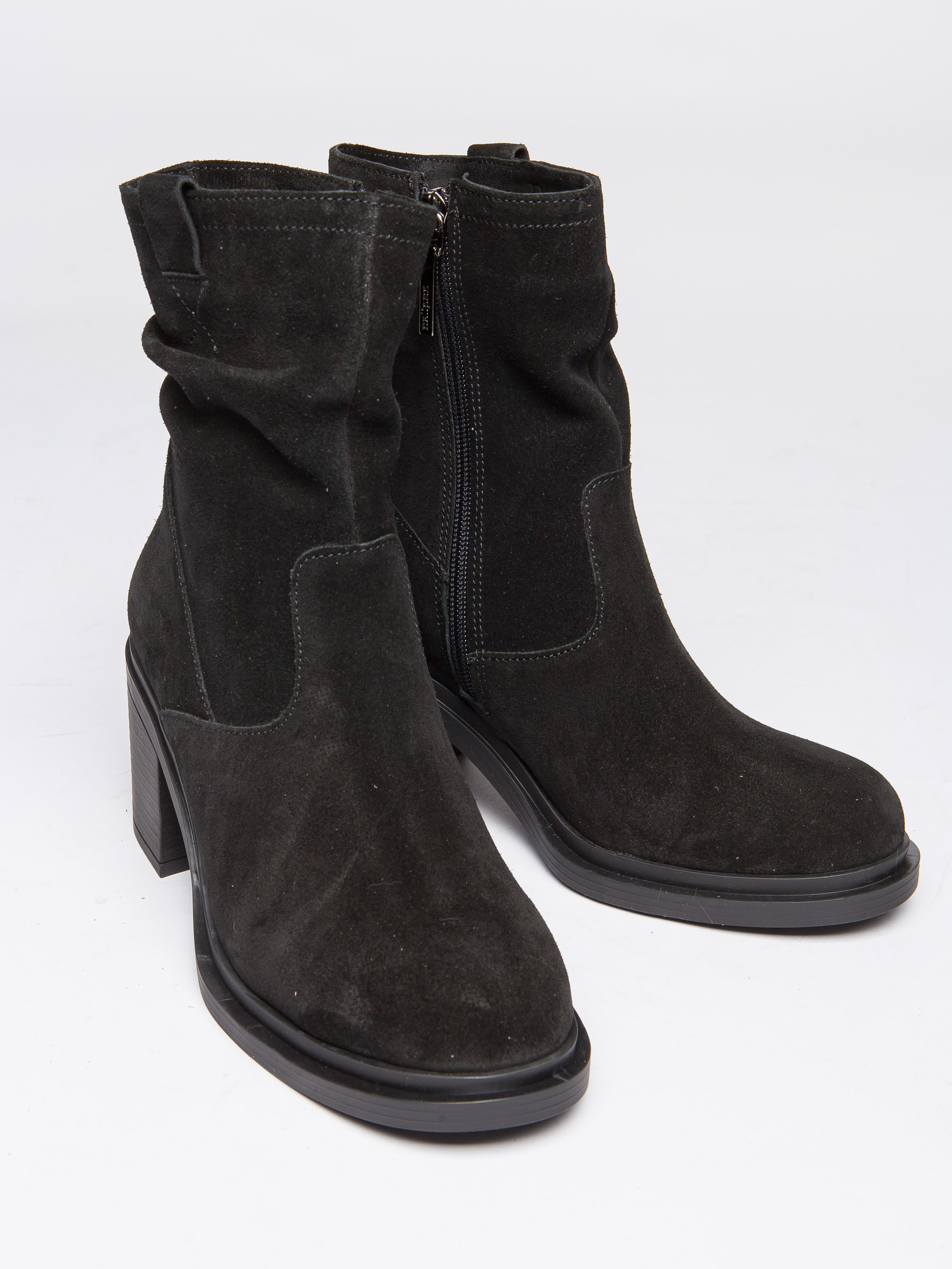 Обувь на модели. Фотограф Мария Кольцова