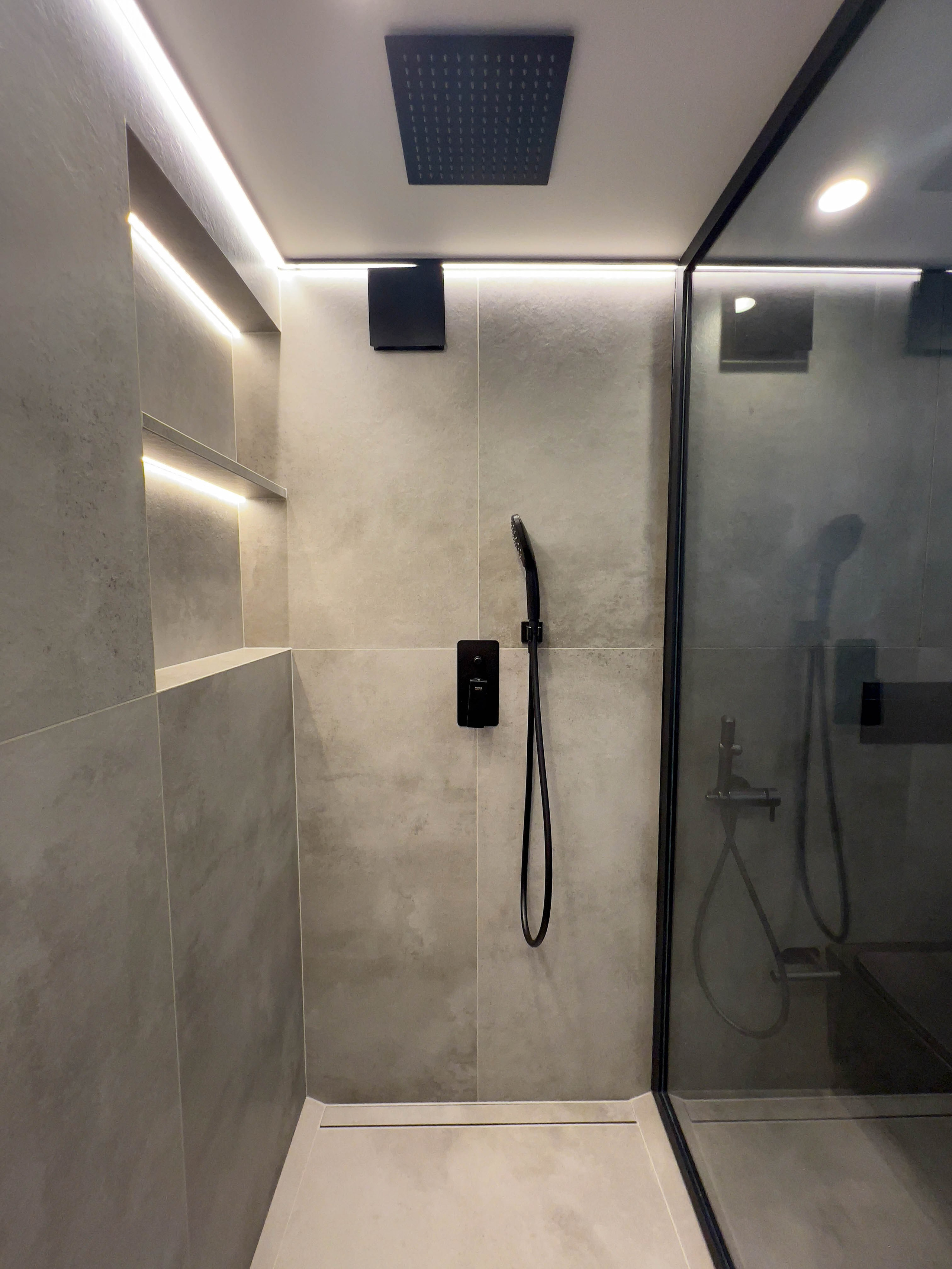 The apartment is on two levels. Fotograf Dmitrii Donets