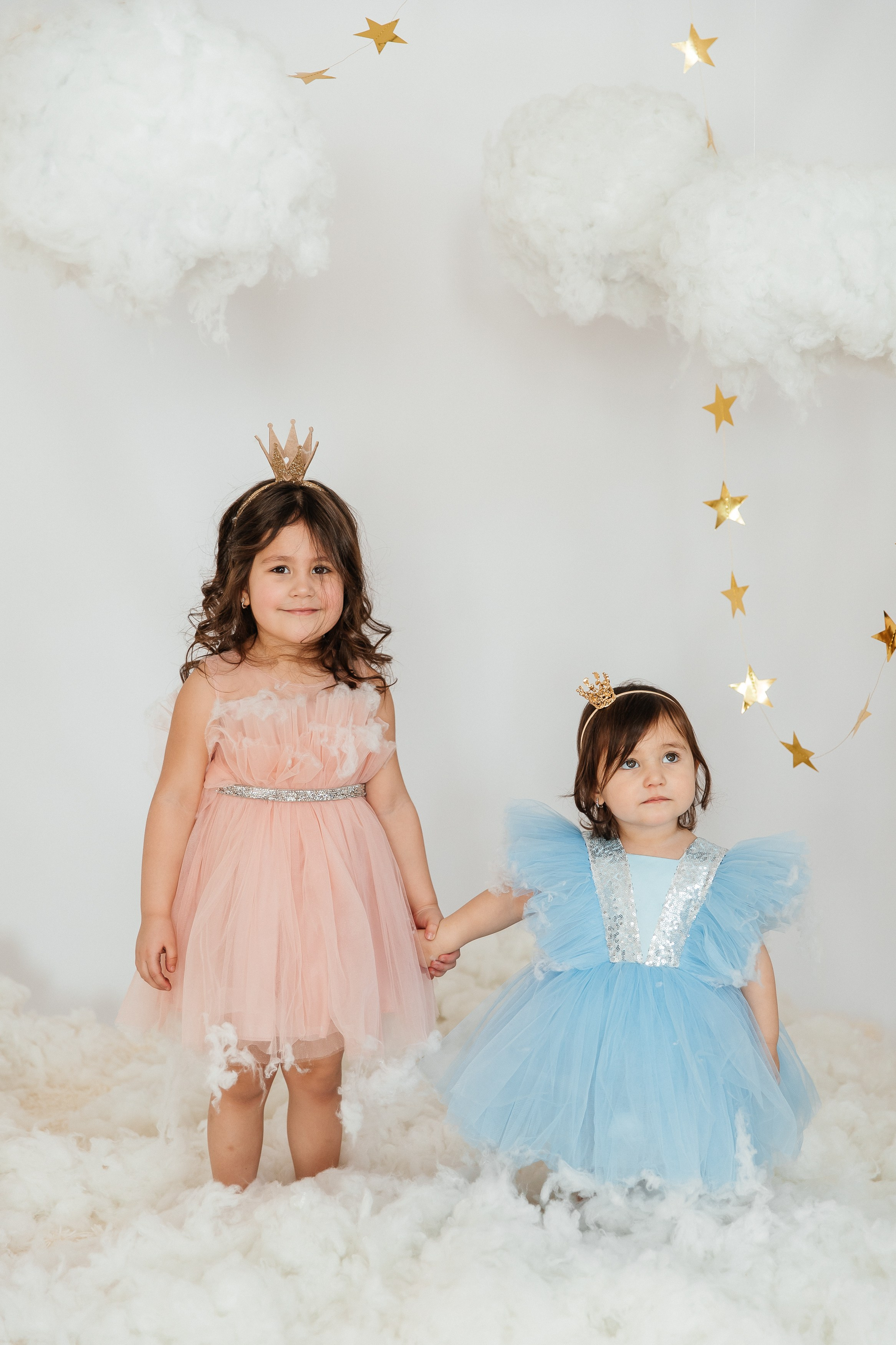 Маюша и Милаша в облаках. Воронистая Анастасия. Фотограф Якутия, Томпонский район