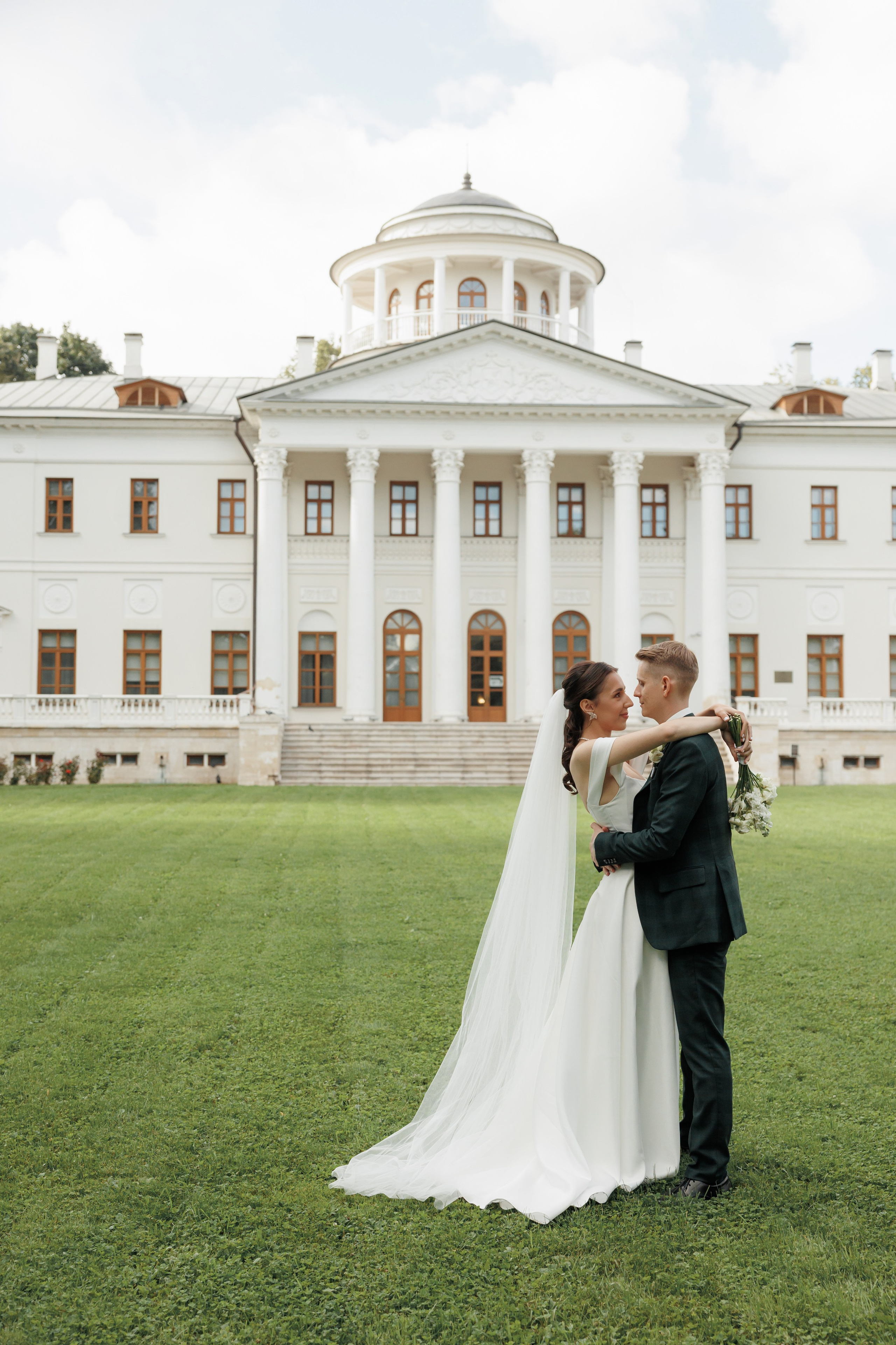 Регистрация в отеле Fish Point, ЗАГС Бутово, прогулка в Остафьево. Свадебный и репортажный фотограф (Москва, Королев и другие)
