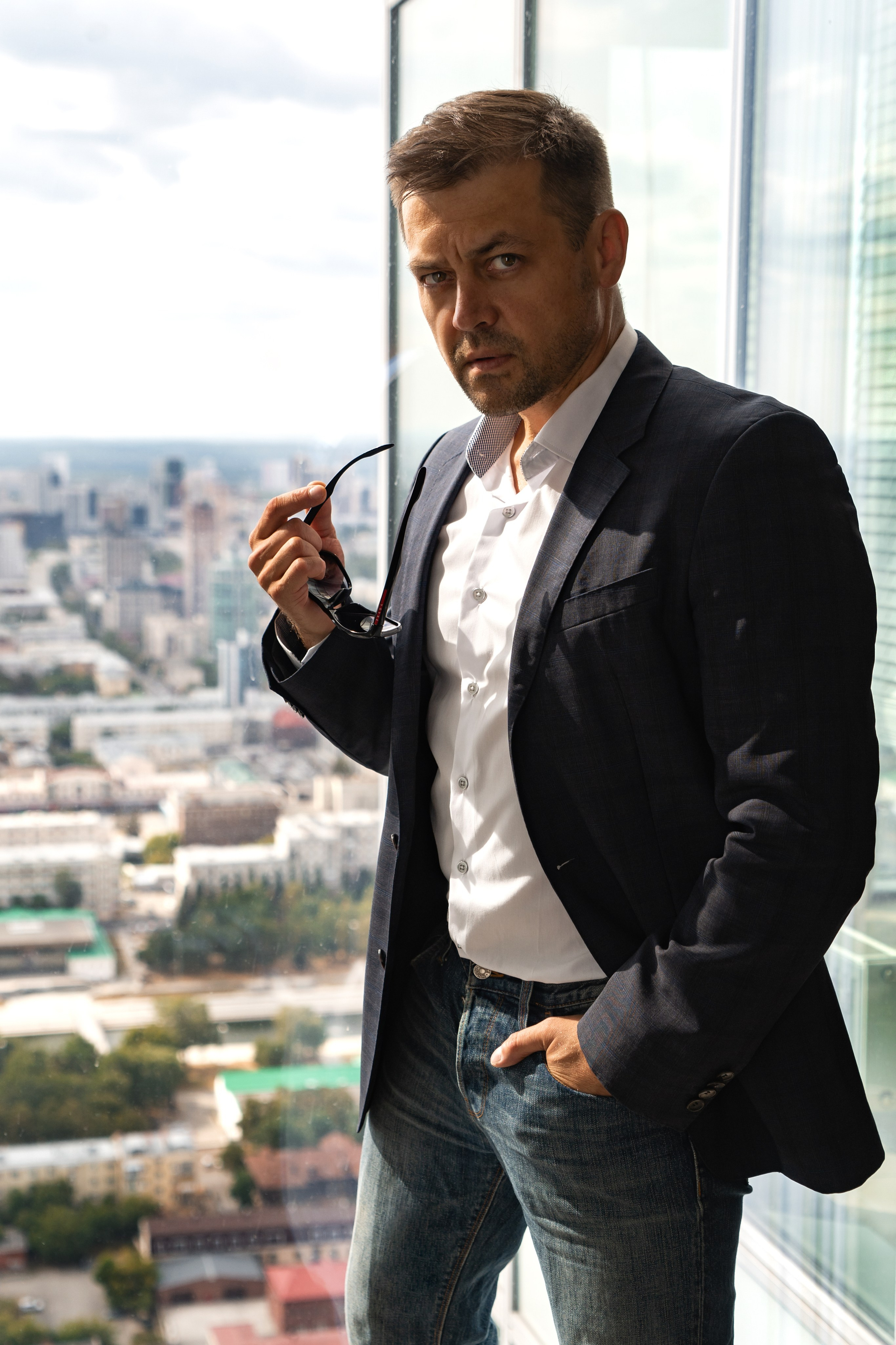 Деловые Портреты женщин и мужчин. Студийный и Рекламный Фотограф в Екатеринбурге Сергей Минин