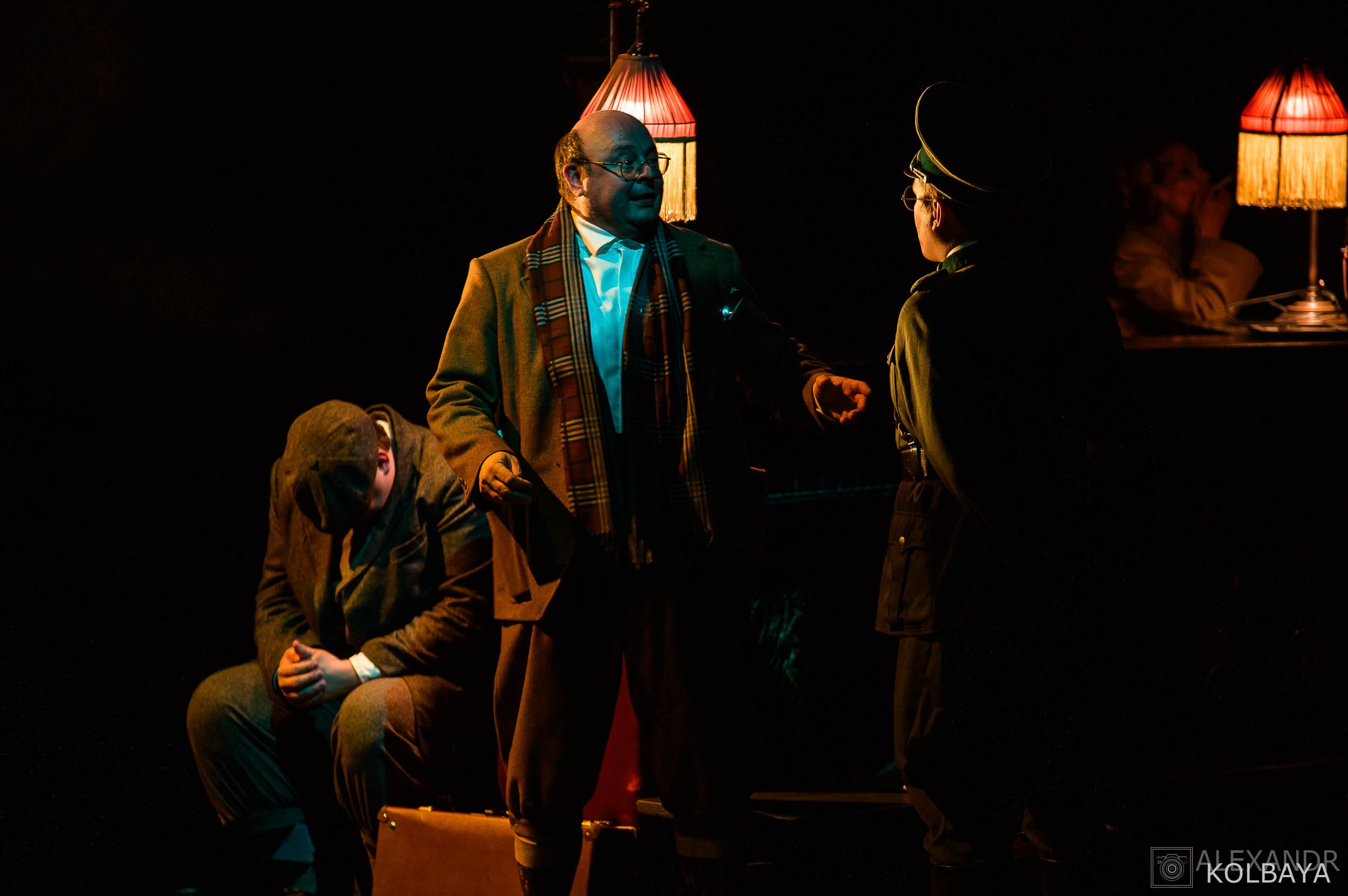 Фоторепортаж со спектакля Ночь в Лиссабоне в театре Модерн. Концертный и театральный репортажный фотограф в Москве Александр Колбая