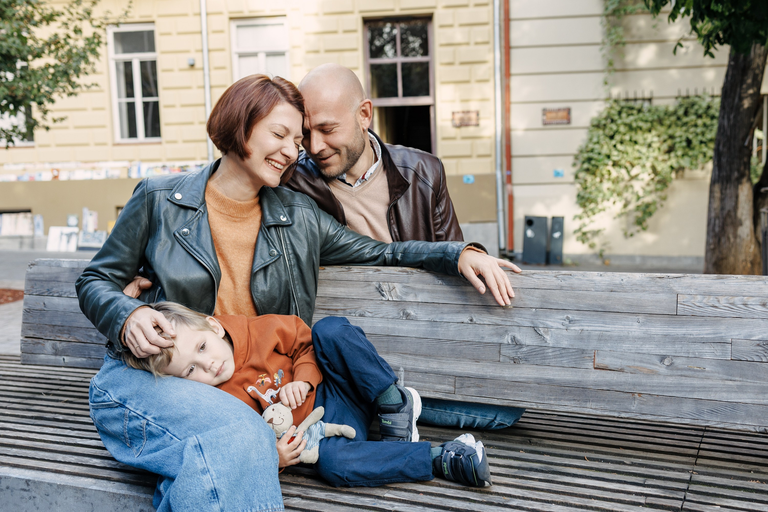 Family photoshoot in Tbilisi, Georgia. Fedor Lemeshko — Destination Wedding and Family Lifestyle photographer