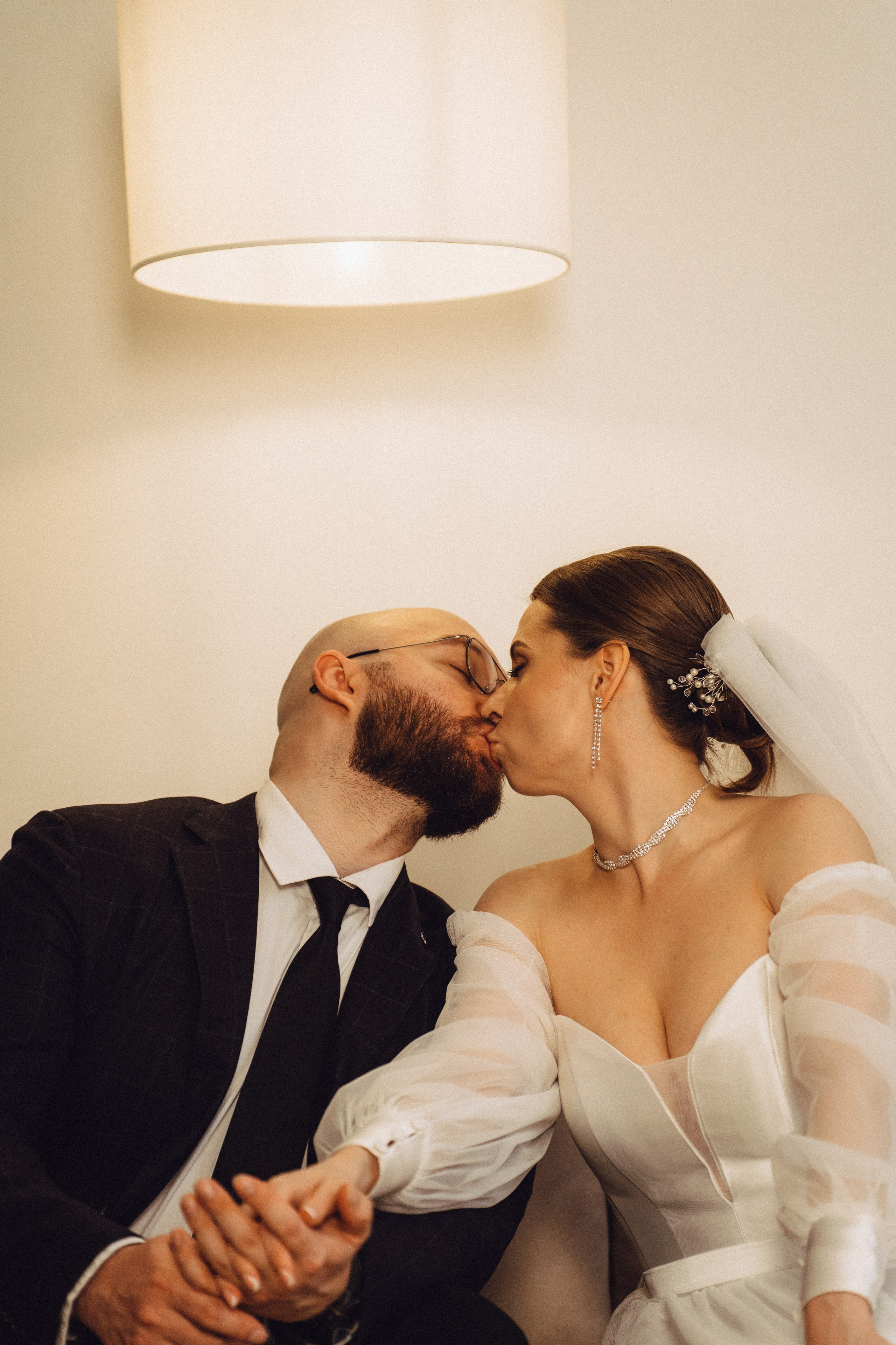 СВАДЕБНАЯ СЬЕМКА ВО ВТОРОМ ДВОРЦЕ (ДЕКАБРЬ) ТАКЖЕ СЬЕМКА В СТУДИИ НА ЧЕРНЫШЕВСКОЙ. Профессиональный фотограф, Санкт-Петербург — Виктория Богомолова