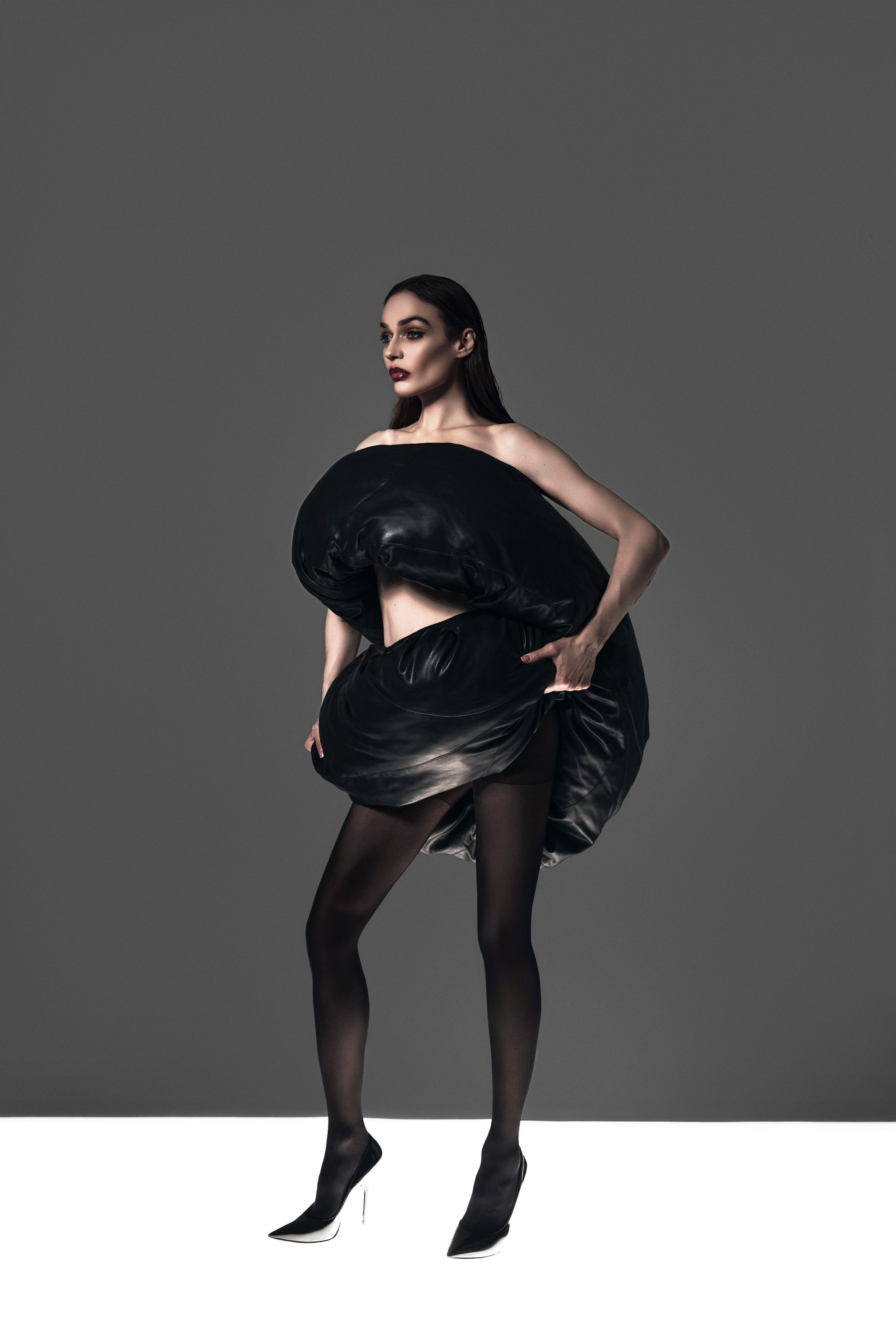 Alena Vodonaeva. Jonyiti