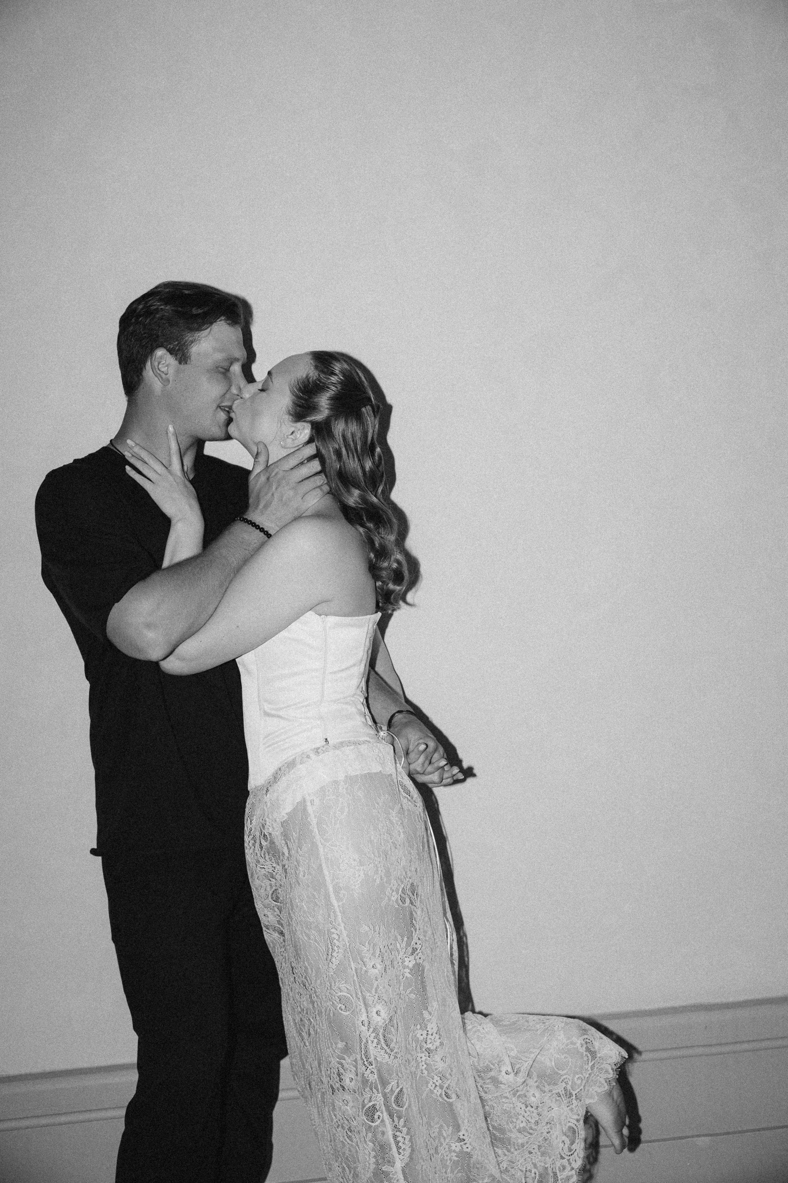 Напоминая о твоих поцелуях. Свадебный фотограф Таня Караисаева