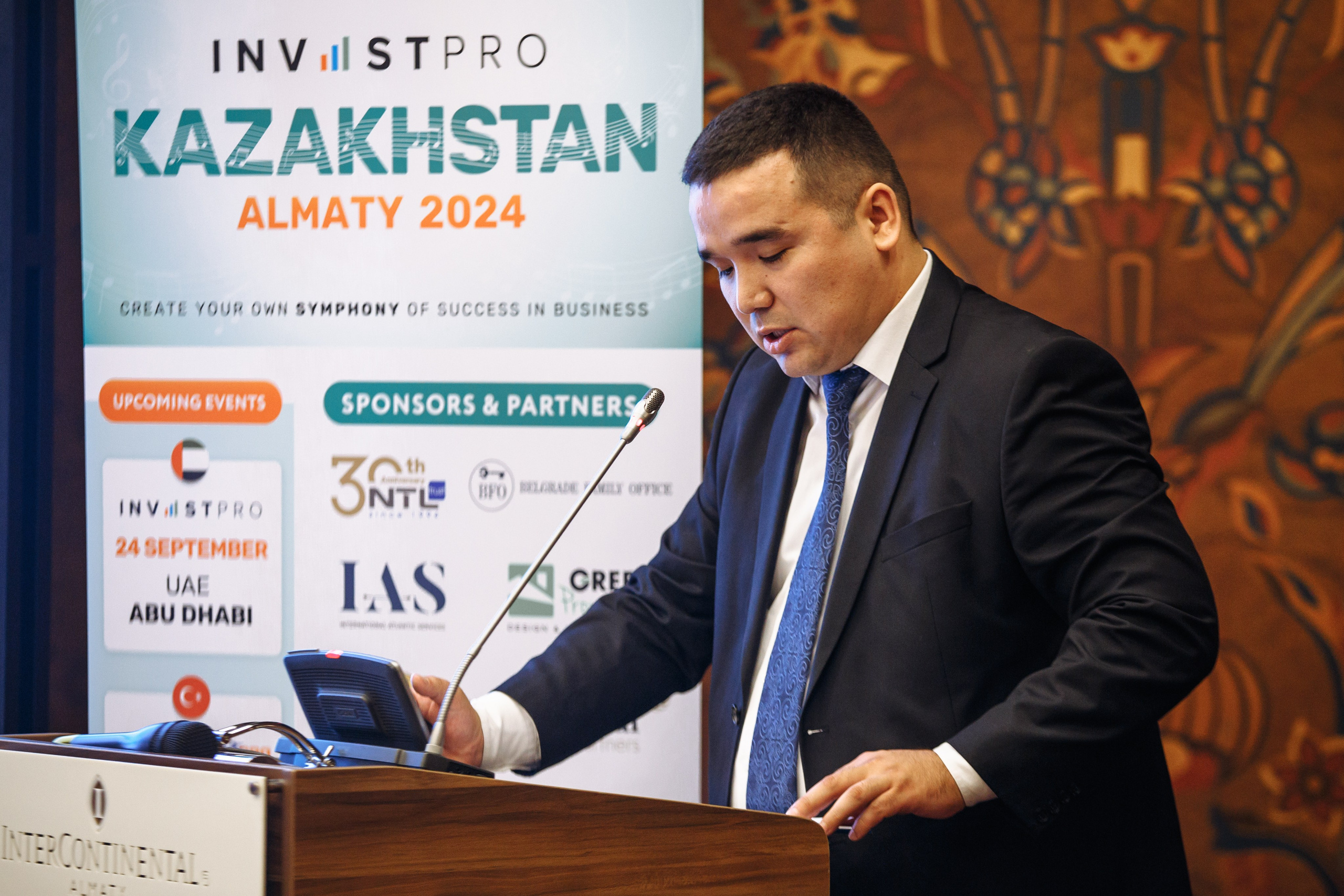 Фоторепортаж Bosco conference. Коммерческий и репортажный фотограф в Алматы — Jora Abramov