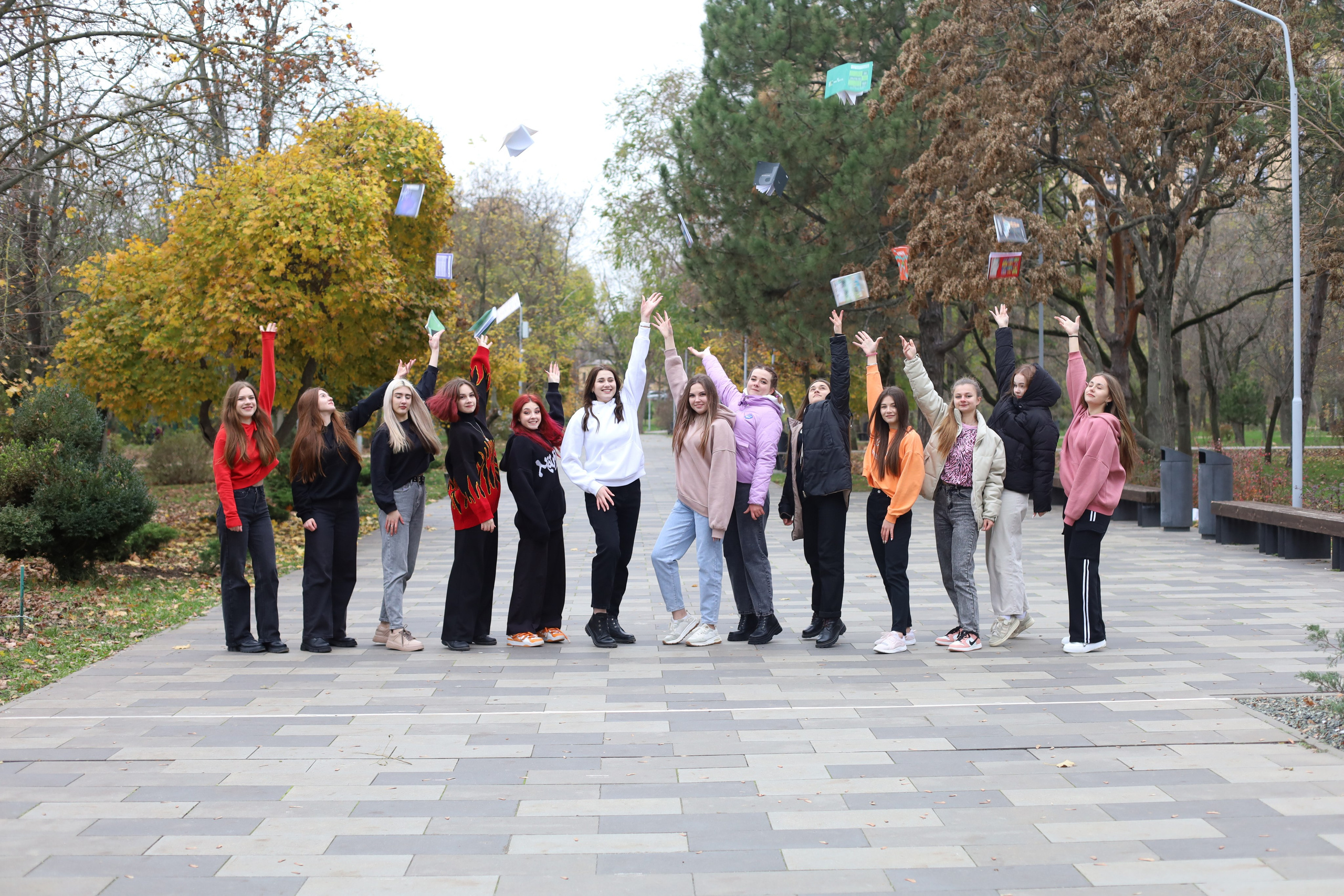 ФОТОСЕССИЯ ДЛЯ ВЫПУСКНИКОВ 35 ШКОЛЫ Г. ТАГАНРОГА. Выпускные альбомы в Таганроге и Ростовской Области