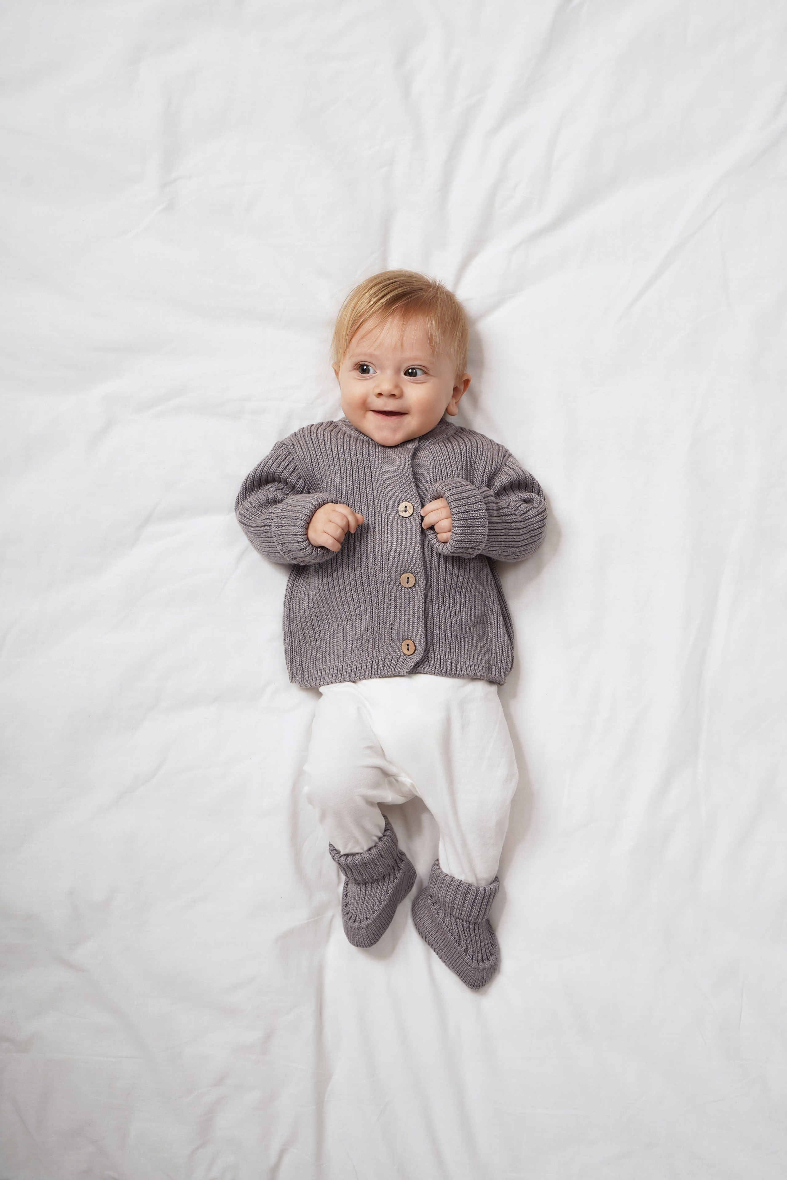 "Профессиональная детская фотосъемка для семейных портретов и воспоминаний""Высококачественная детская съемка новорожденных и малышей в студии""Рекламная детская фотосъемка для альбомов и подарков""Студийная детская съемка с креативными декорациями и позами""Коммерческая детская фотосъемка для маркетинга детских товаров""Фотография детской съемки с акцентом на эмоции и улыбки""Семейная детская съемка для портфолио и социальных сетей""Профессиональная детская фотосъемка с мягким освещением""Рекламные фото детской съемки для сайтов и брошюр""Высокоточная детская съемка для воспоминаний и презентаций""Детская фотосъемка высокого разрешения для семейных альбомов""Коммерческая детская съемка с фокусом на радость и развитие""Студийная фотосъемка детской съемки для брендов и маркетинга""Фотографии детской съемки для подарков и увеличения клиентов""Профессиональная детская съемка для каталогов и семейных историй" "Профессиональная каталожная фотосъемка товаров для e-commerce и интернет-магазинов""Высококачественная каталожная съемка одежды и аксессуаров с белым фоном""Рекламная каталожная фотосъемка для маркетинга продуктов и брендов""Студийная каталожная съемка с детальной проработкой текстур и материалов""Коммерческая каталожная фотосъемка для каталогов и онлайн-платформ""Фотография каталожной съемки с акцентом на дизайн и презентацию товаров""Предметная каталожная съемка для увеличения продаж в e-commerce""Профессиональная каталожная фотосъемка с использованием студийного освещения""Рекламные фото каталожной съемки для сайтов и социальных сетей""Высокоточная каталожная съемка товаров для презентаций и брошюр""Каталожная фотосъемка высокого разрешения для онлайн-магазинов""Коммерческая каталожная съемка с фокусом на качество и детализацию""Студийная каталожная фотосъемка для брендов и ритейла""Фотографии каталожной съемки для маркетинговых кампаний""Профессиональная каталожная съемка для каталогов и увеличения конверсии"