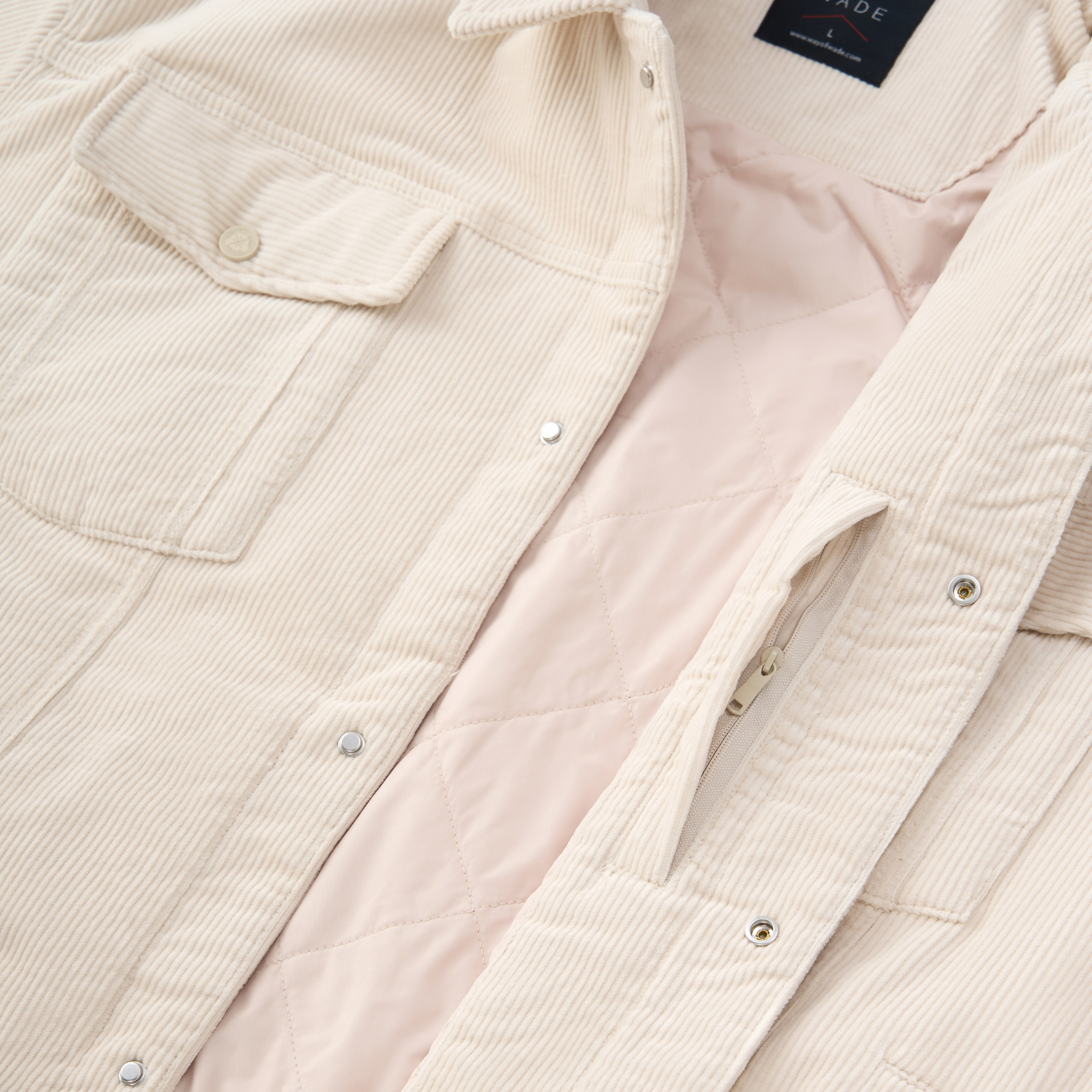 Съемка детской  и взрослой одежды в раскладку    фотосъемка одежды,  фотосъемка спортивной одежды, фотосъемка повседневной одежды, съемка для сайта, фотосъемка для маркетплейсов, фотосъемка дизайнерской одежды, фотосъемка премиумной одежды. фотосъемка бредовых вещей.