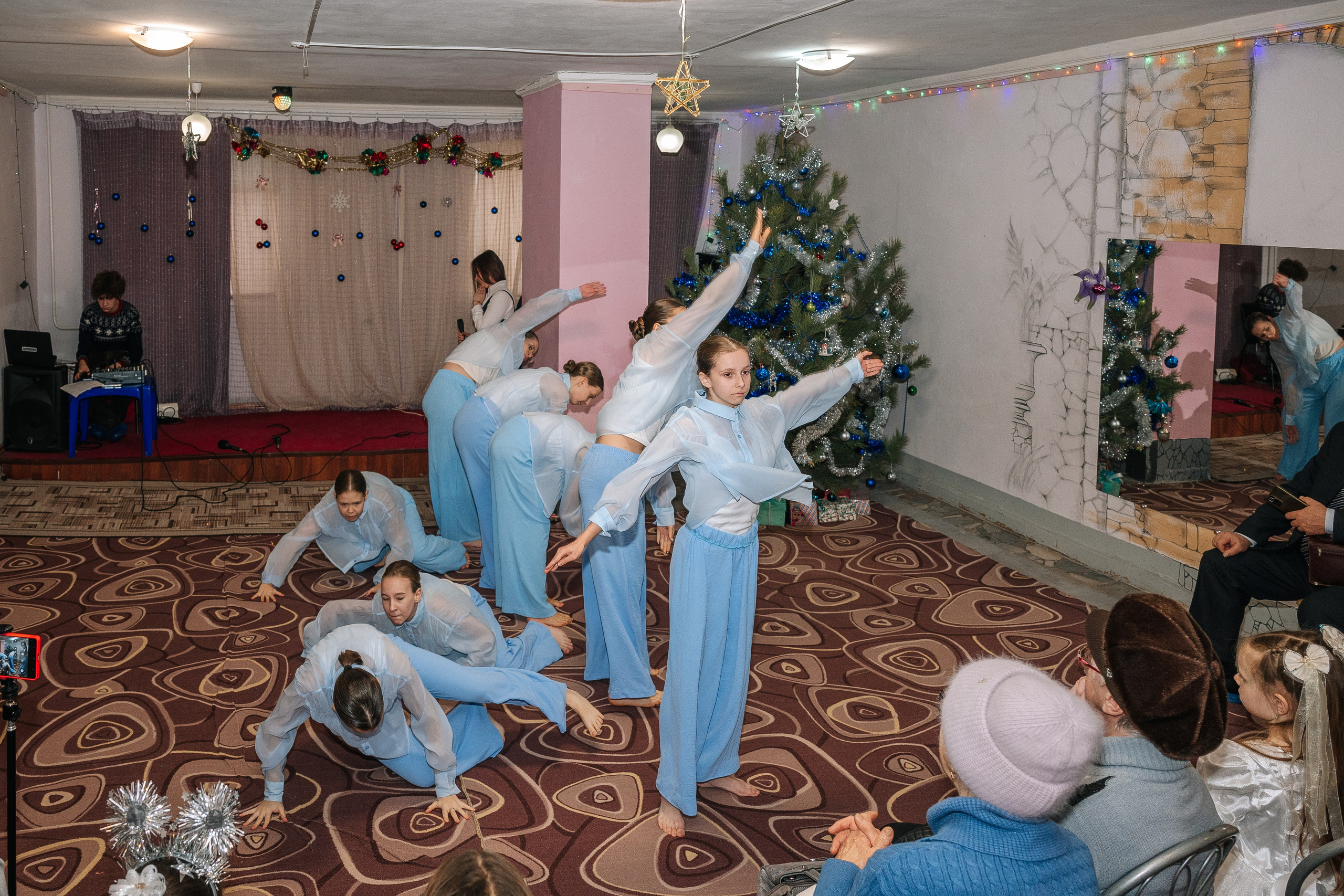 Новогодняя ёлка 2026. Семейный клуб «Открытый город»