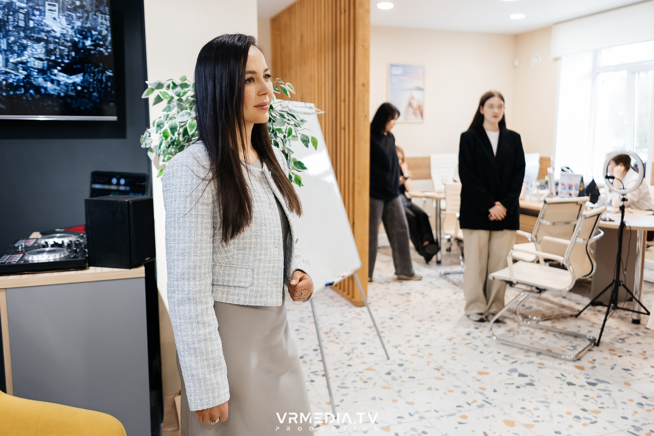 Business travel brunch