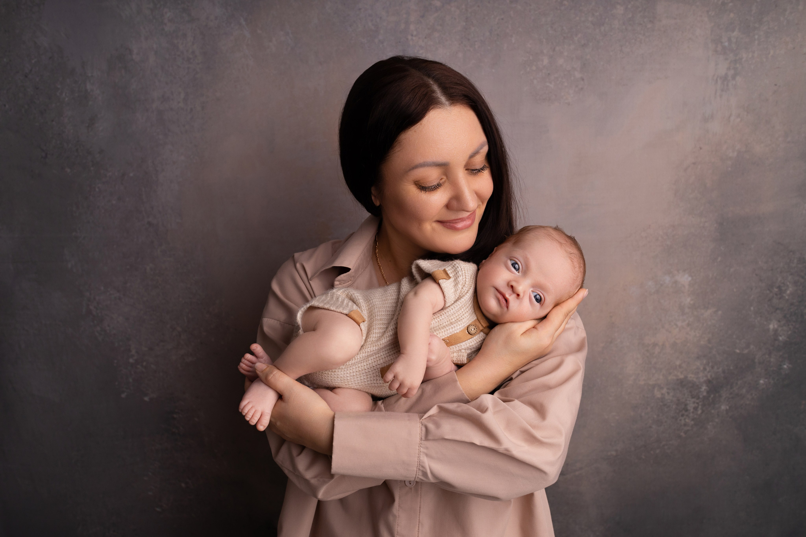 Семейные кадры от Elvira Kamaeva. Фотограф новорожденных малышей в Омске и Омской области Эльвира Камаева