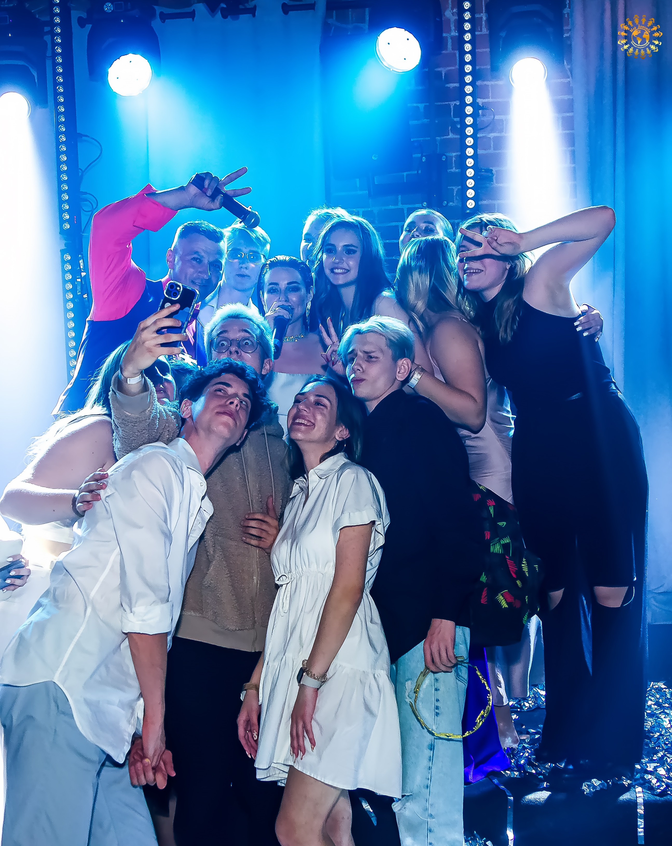 Выпускной 2023 (11-е классы) клуб «Джаггер», Москва. Репортажная съемка в Москве и области. Анималистика