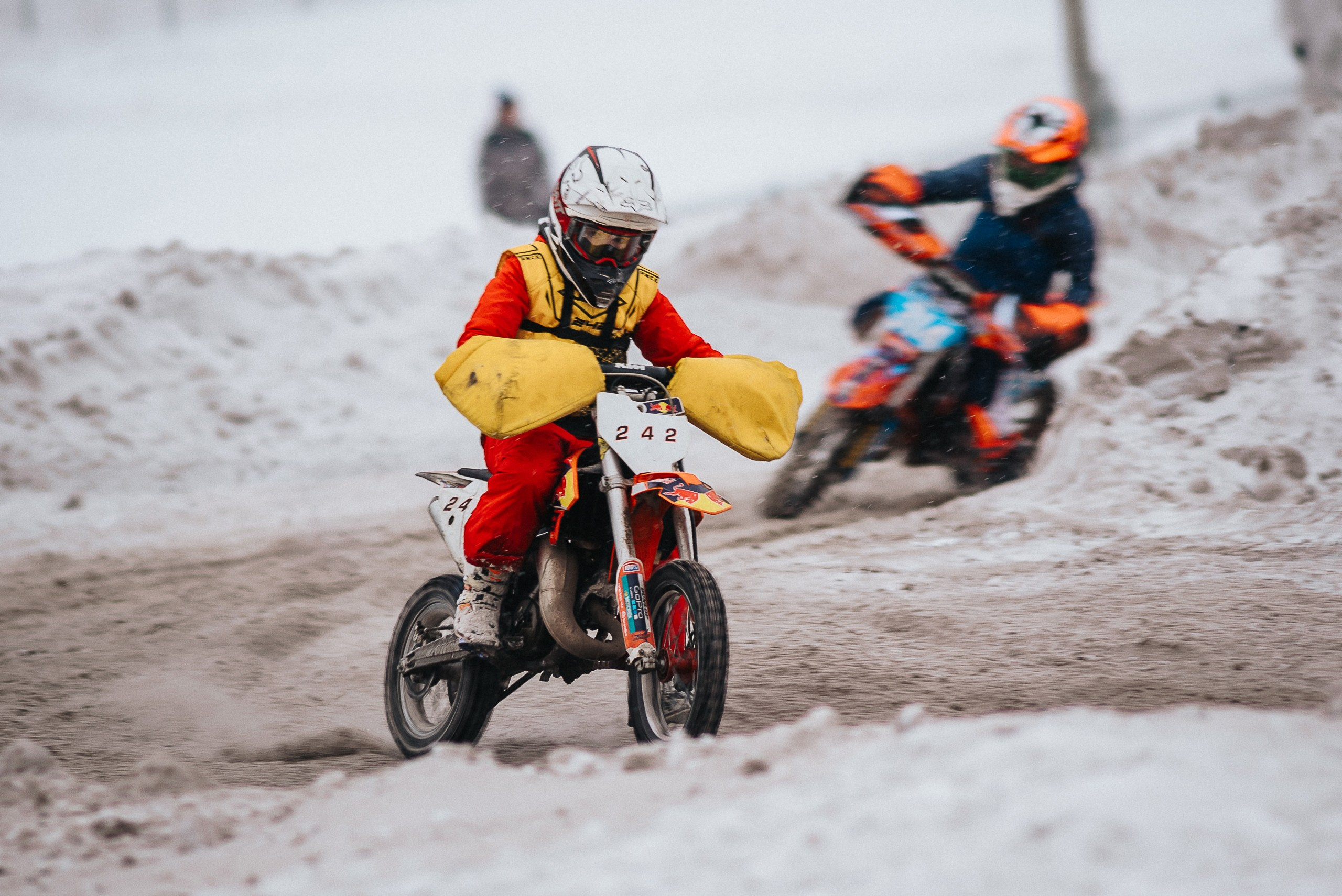 29.12.2024 — Праздничная тренировка на мотоциклетной трассе Люскус. Репортажный фотограф в Кемерово