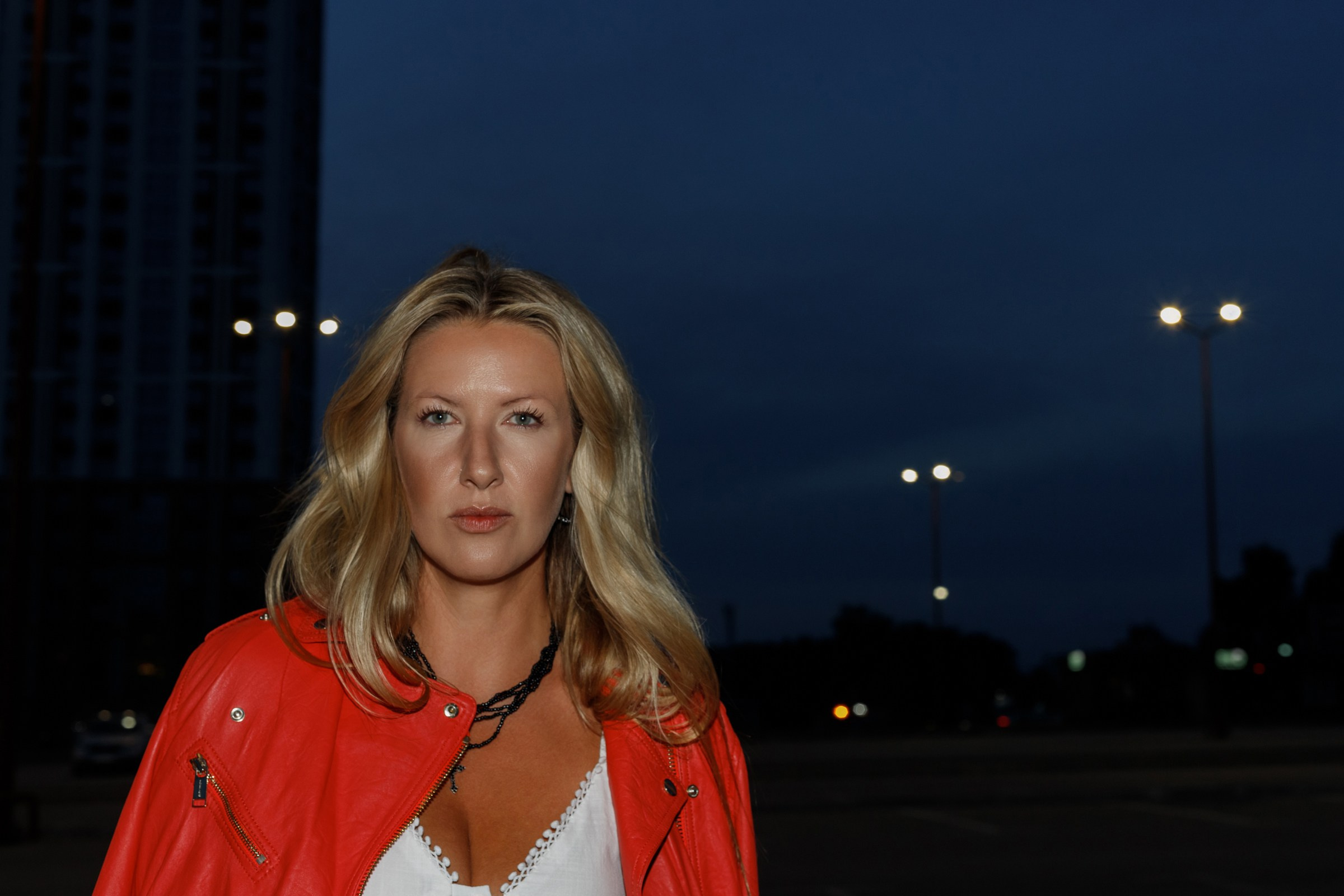 Ночная серия. Вспышка. Наталья. Евгения. Июнь 2025. Фотограф Пермь. Свадьбы. Семья и дети, школа, д. сад. Фотокниги