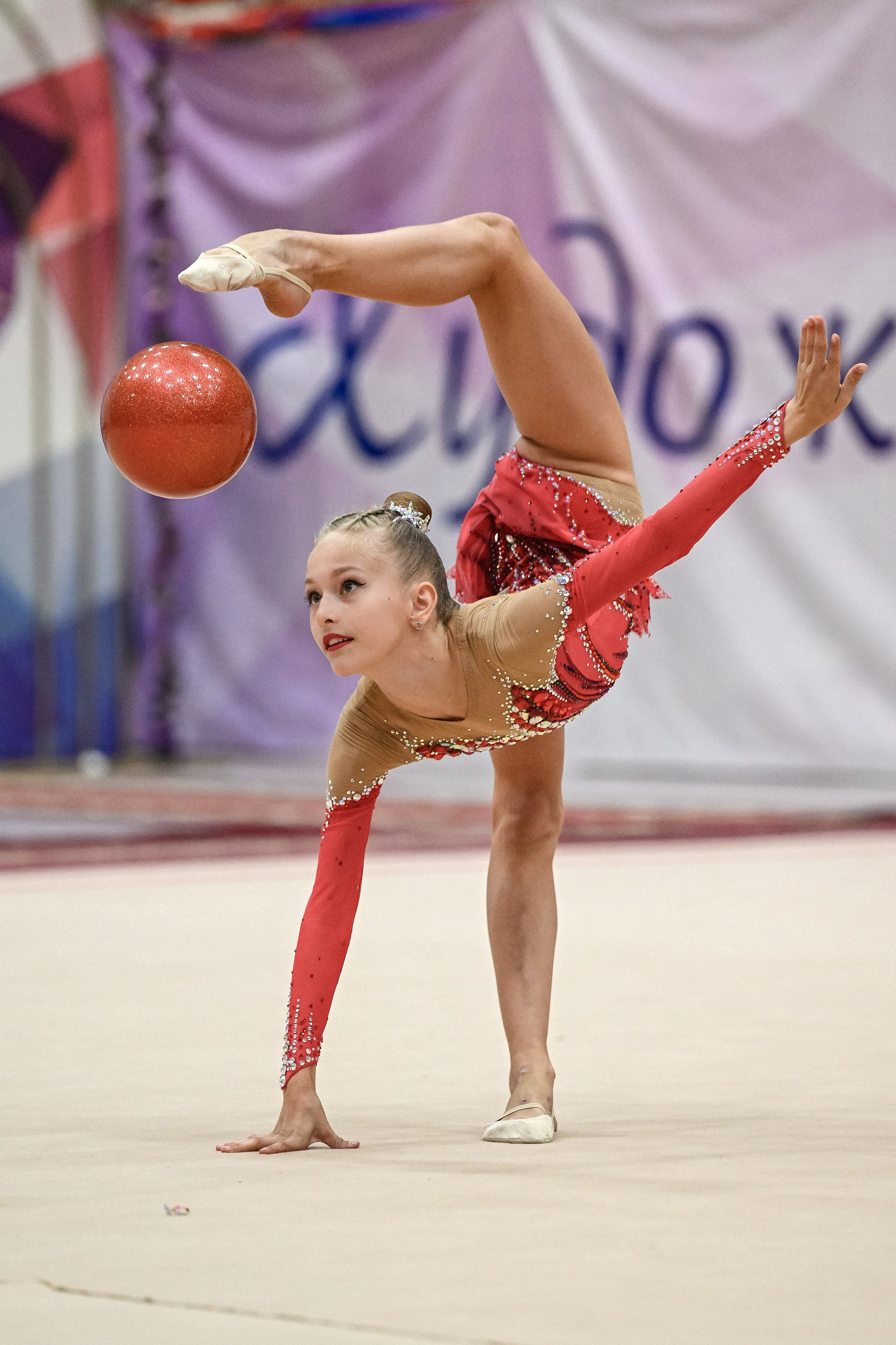 Всероссийские соревнования по художественной гимнастике «Юная Гвардия». ФОТОВИДЕОСПОРТ. Фото видео услуги на соревнованиях по художественной гимнастике. Видеотрансляция соревнований. Москва, ЦФО, ПФО