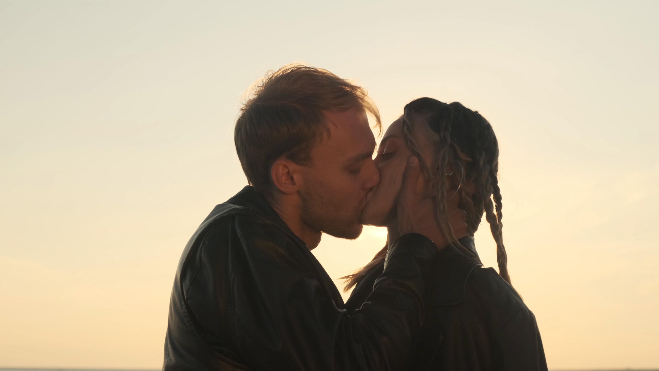 Human contact. Главная