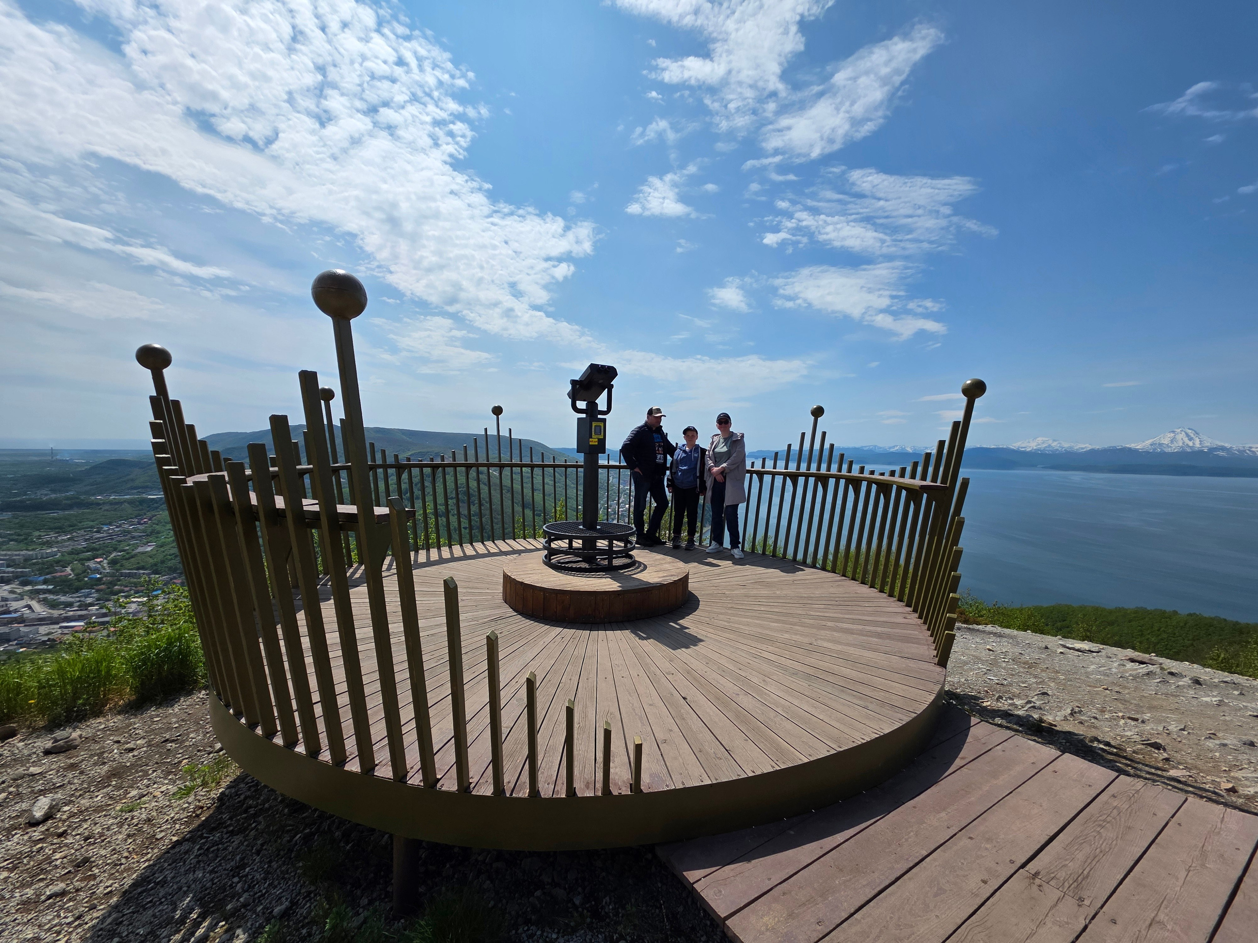 Халактырский пляж и смотровые площадки города. Экскурсионные туры по Камчатке