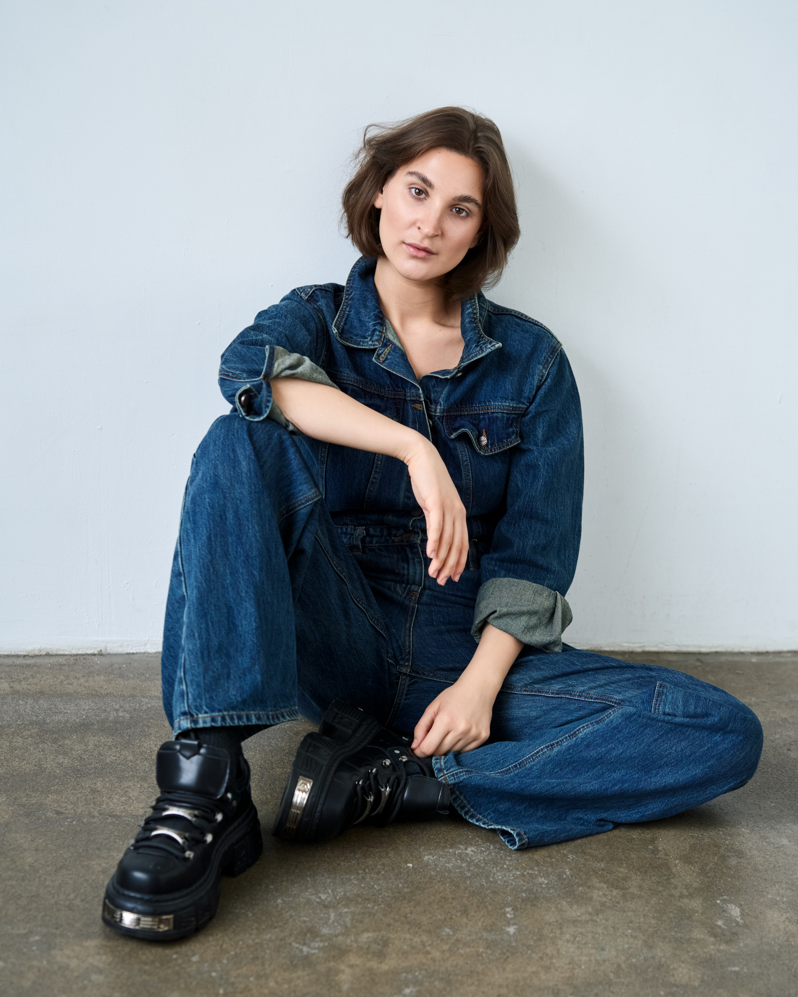 Актерское портфолио с естественным светом ростовой снимок